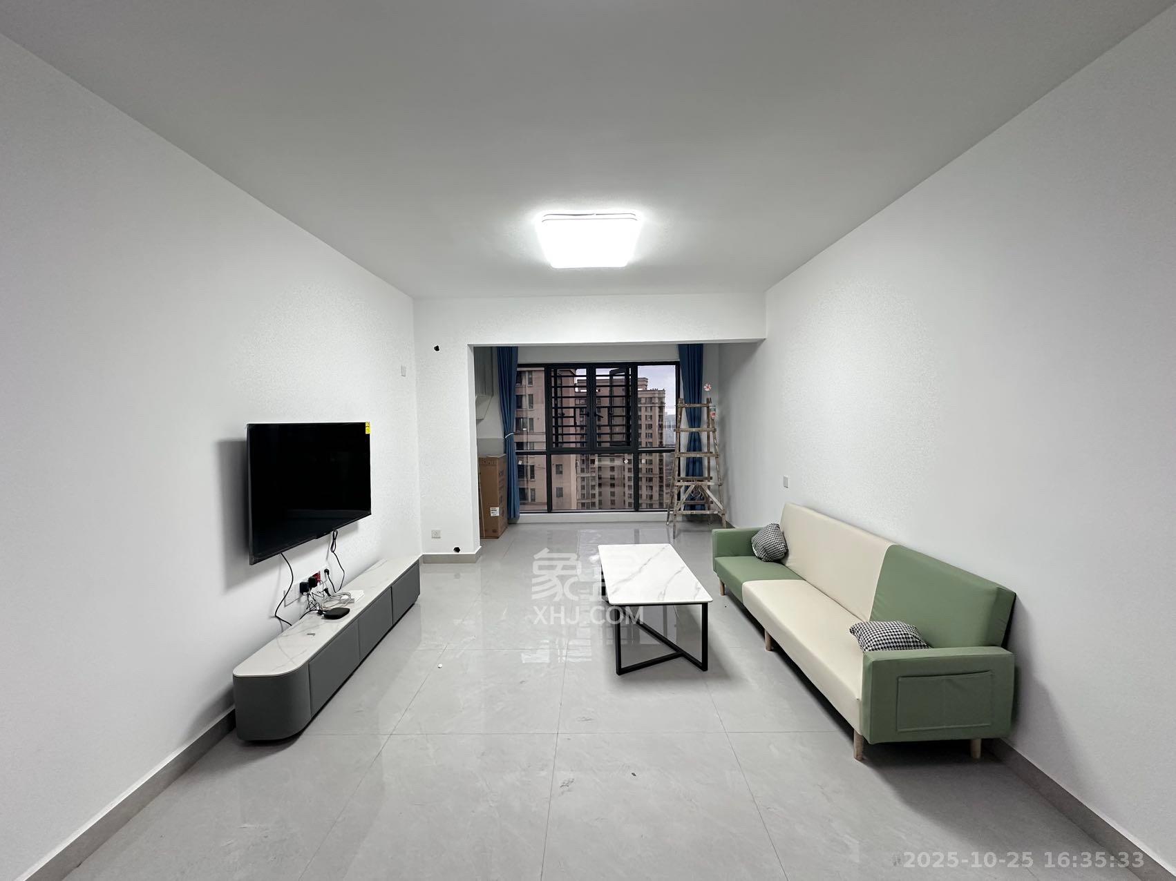 邦盛水岸御园  4室2厅2卫    2400.0元/月室内图1