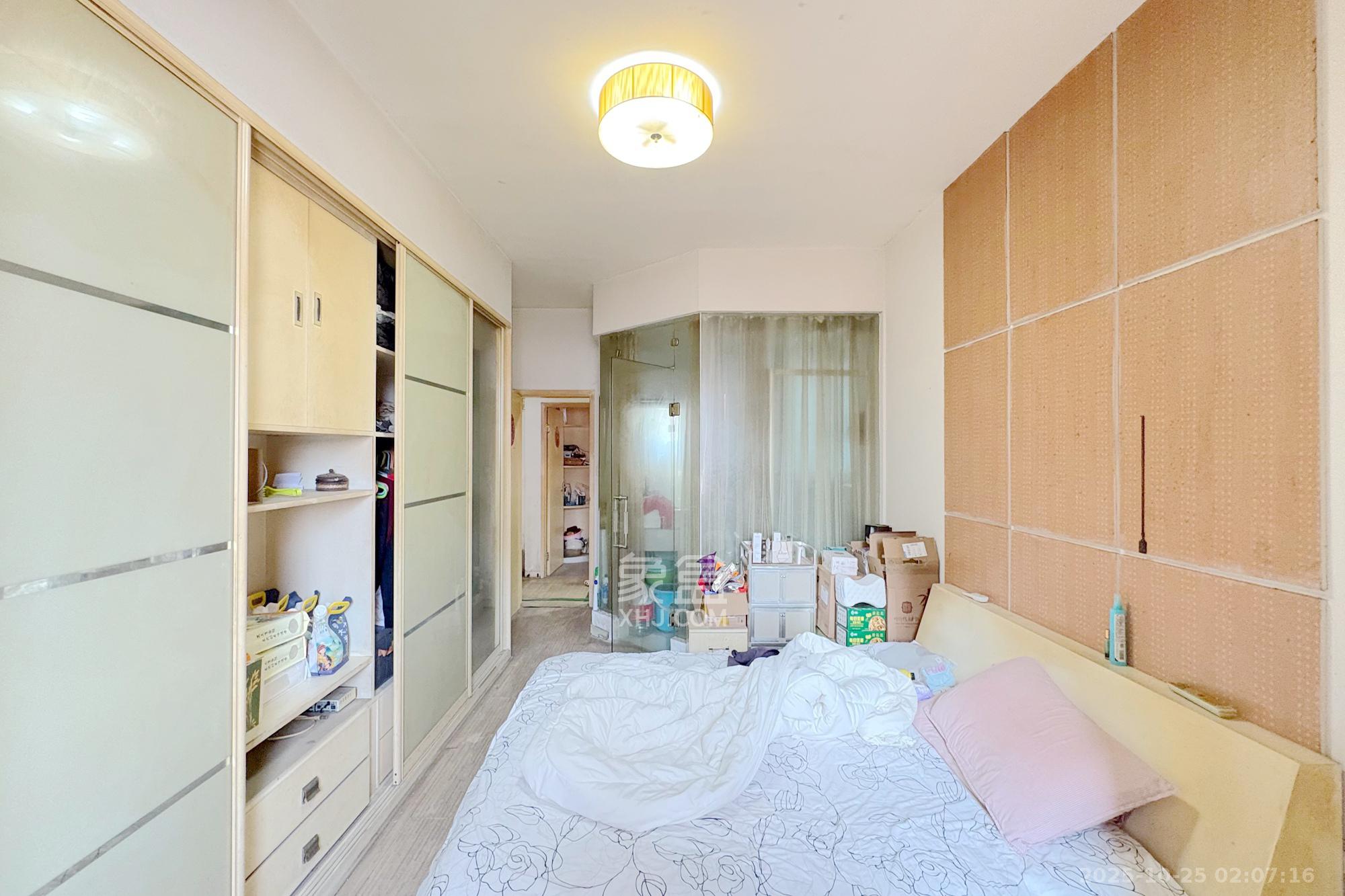 滨湖嘉园（湖滨小区）  3室2厅2卫    92.0万卧室