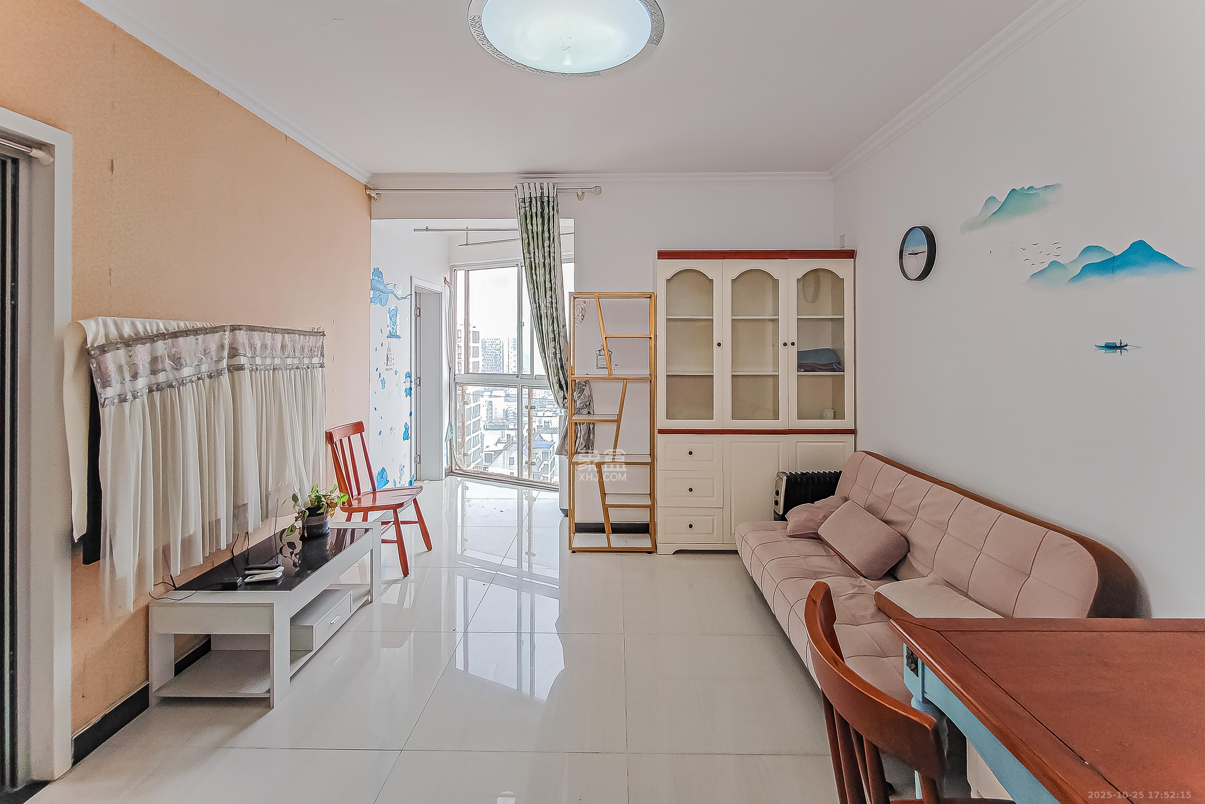 银轩铭誉（四海怡家）  2室1厅1卫    65.0万客厅