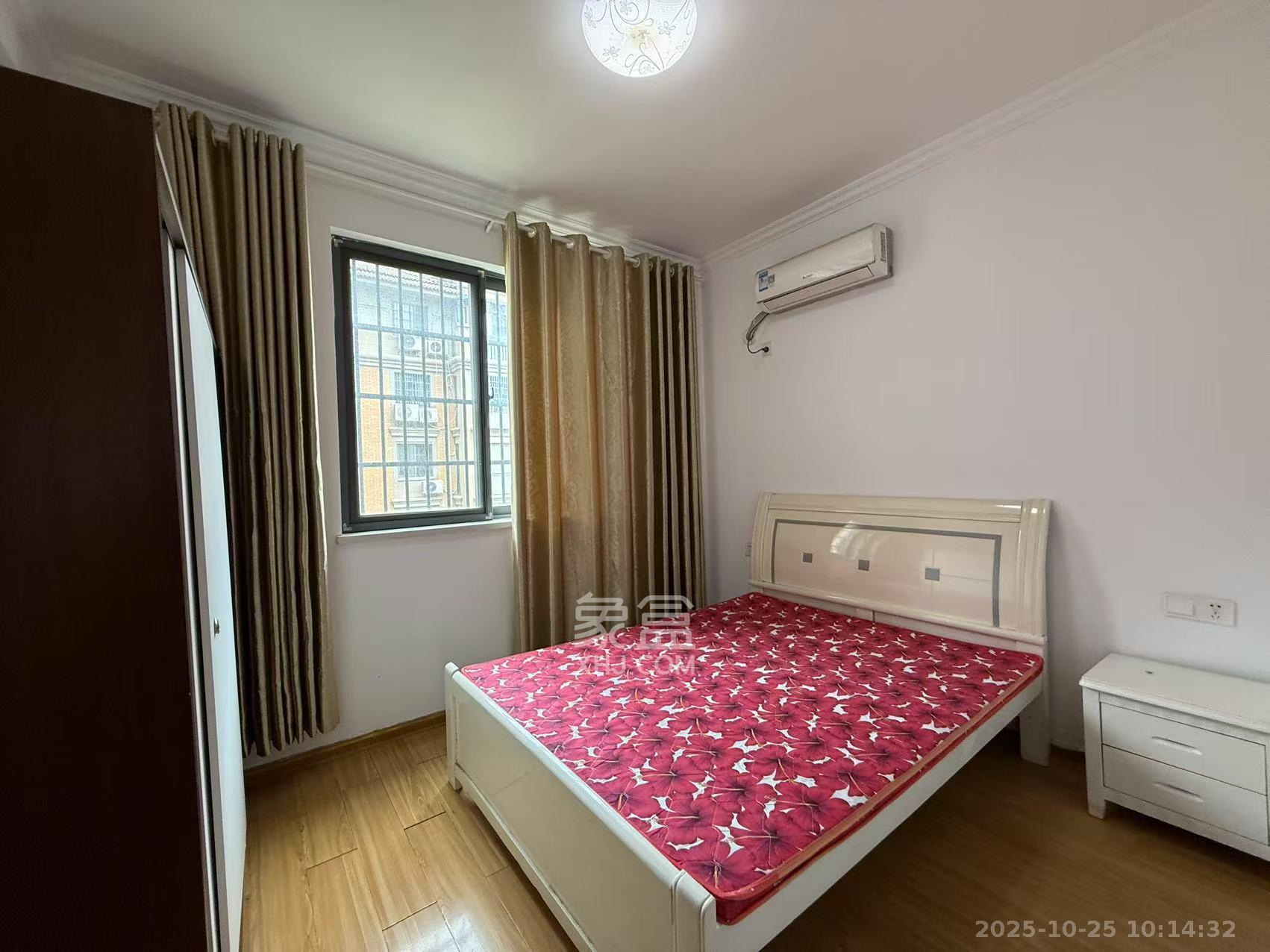 澳海月亮湾  3室2厅1卫    1700.0元/月室内图