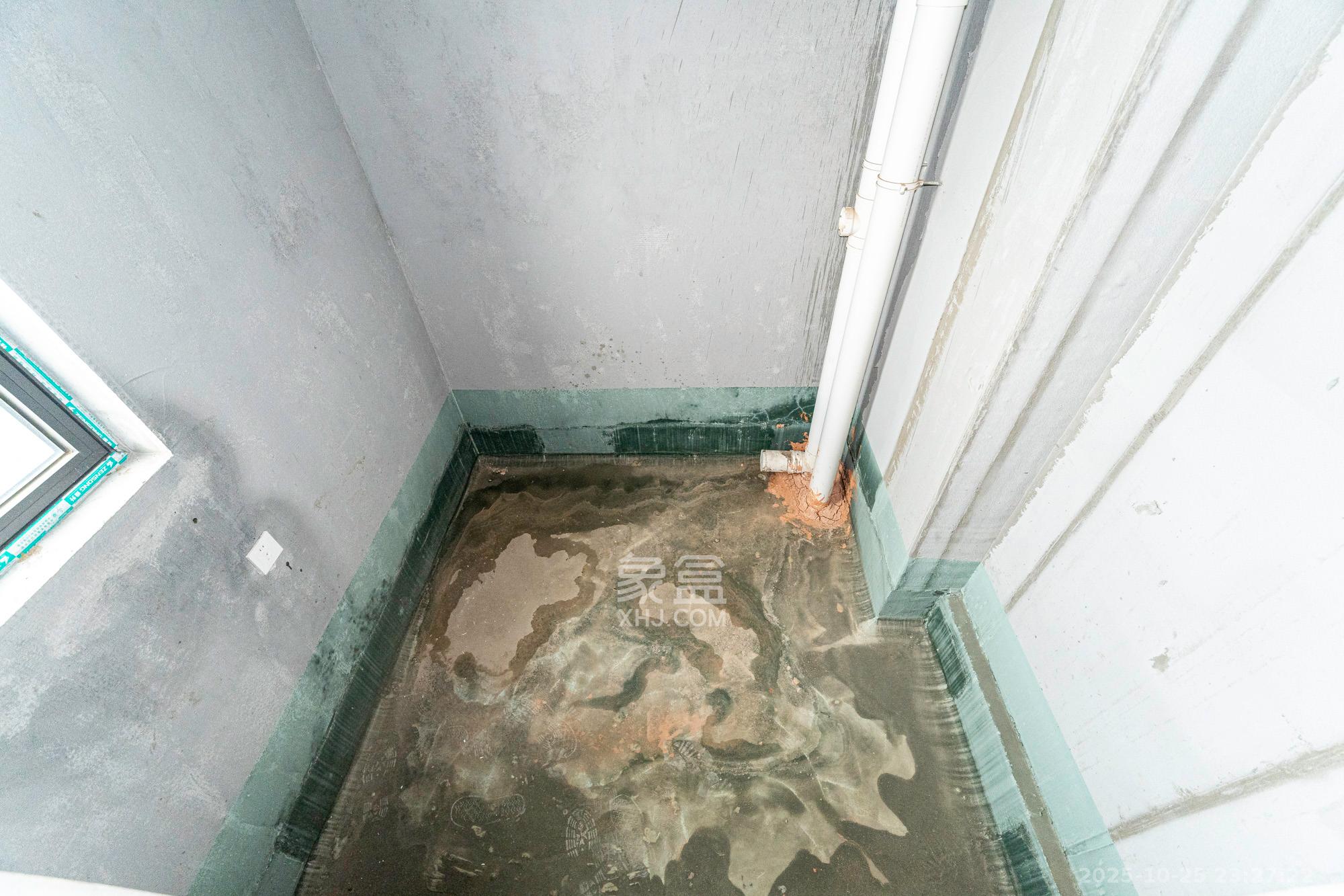 和顺府  3室2厅2卫    90.0万卫生间