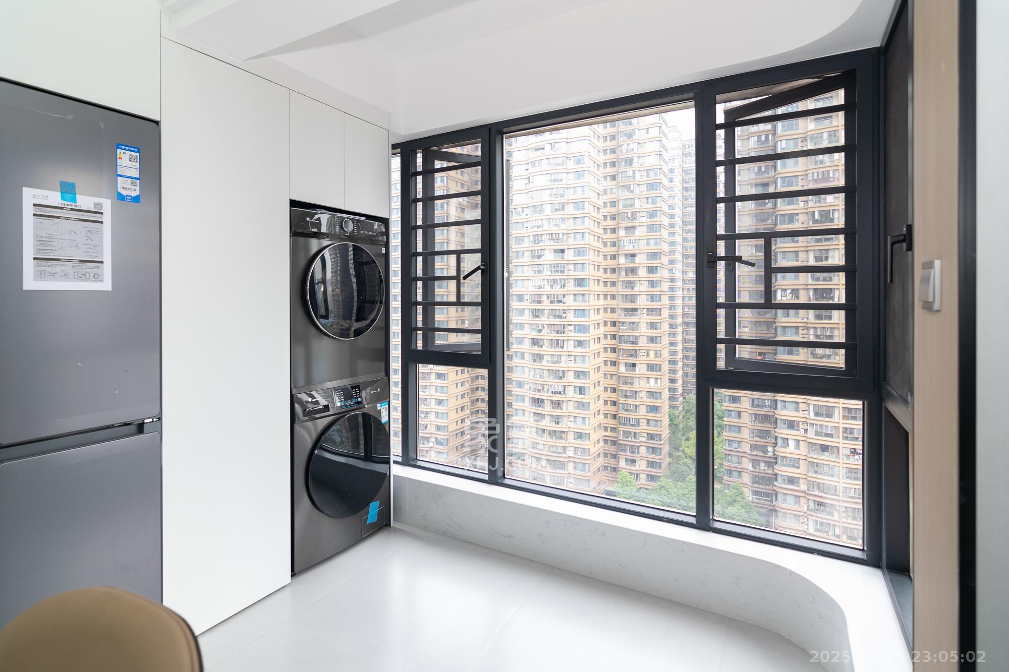 润和长郡(润和紫郡二三期) 5室2厅2卫 137.0万 润和长郡(润和紫郡二三期) 5室2厅2卫 137.0万阳台