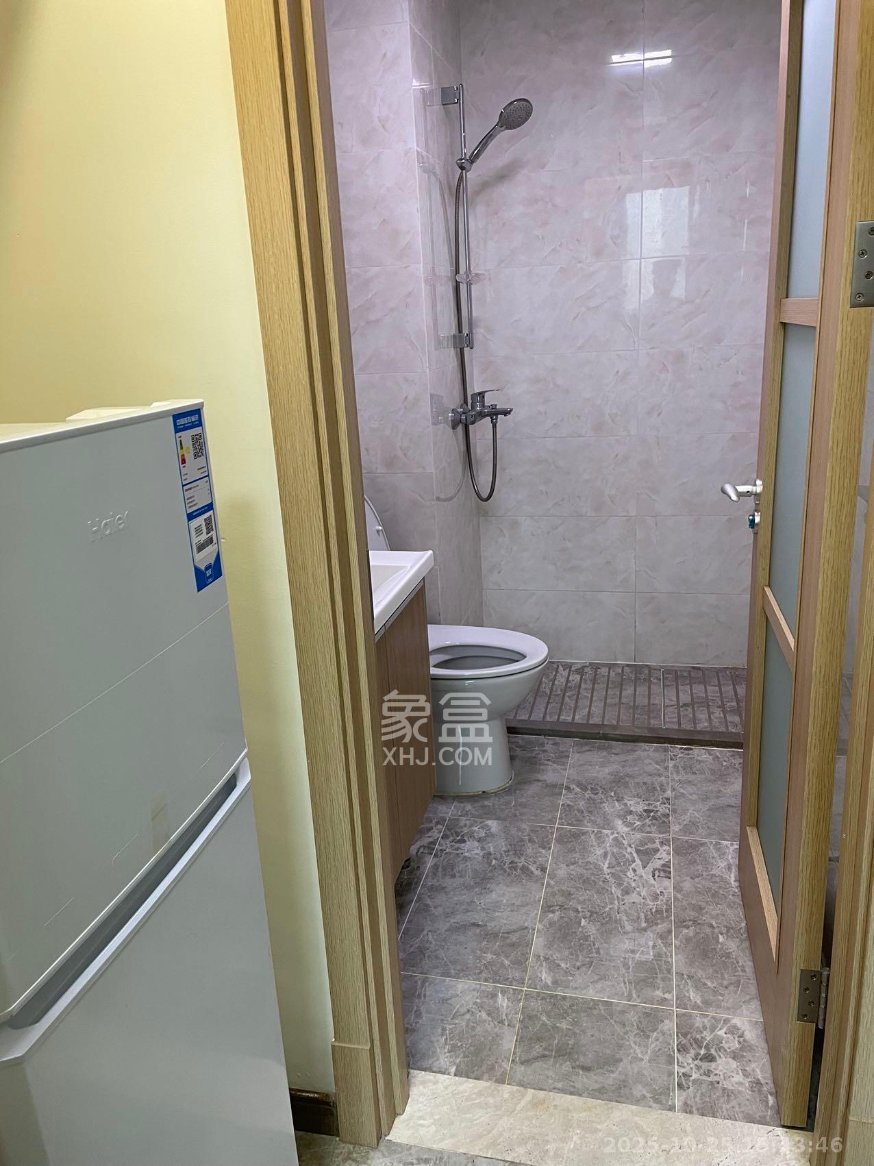 卓越浅水湾  1室0厅0卫    1400.0元/月 卓越浅水湾  1室0厅0卫    1400.0元/月室内图