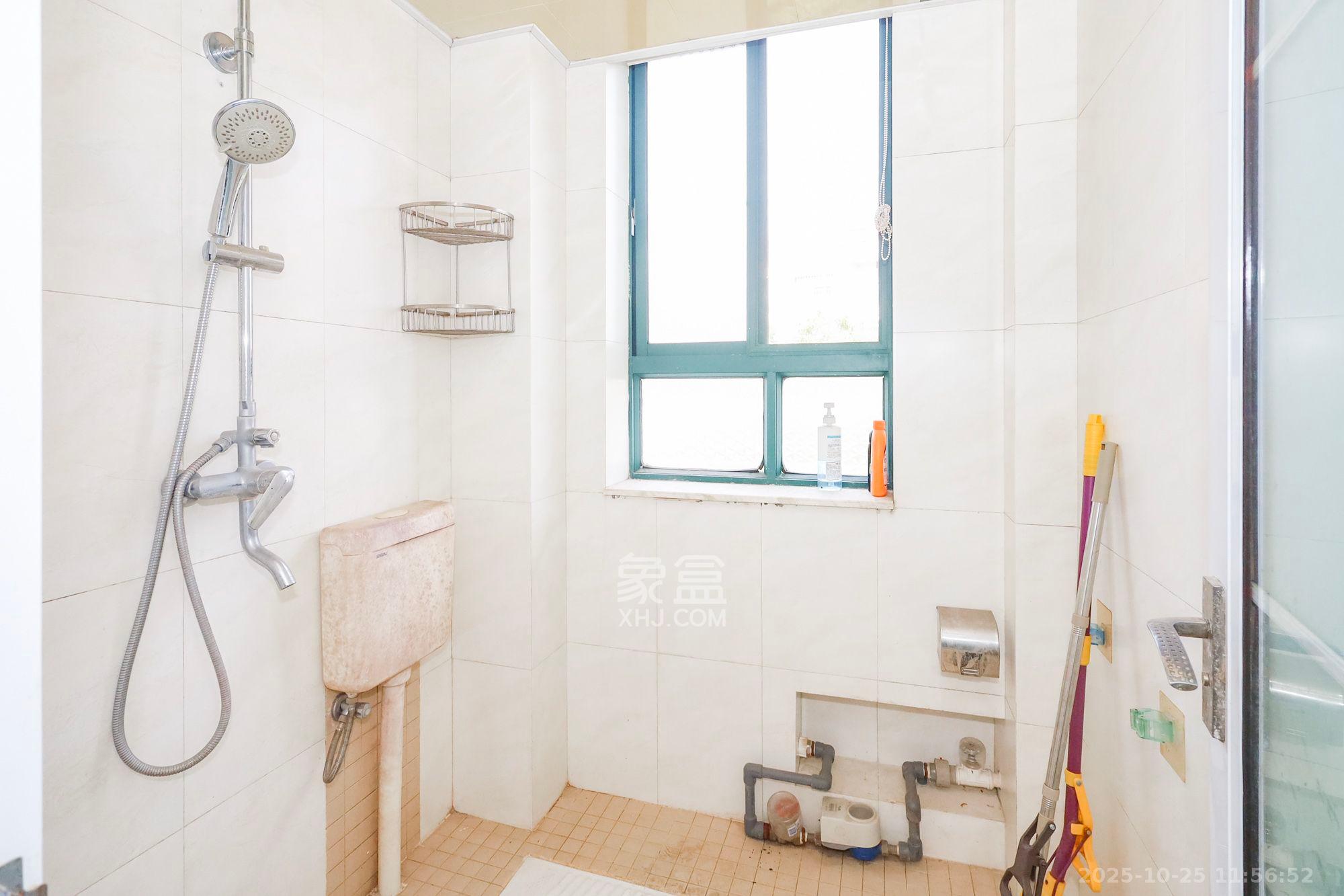 西江庭院（盐业集团宿舍）  4室2厅2卫    3700.0元/月室内图