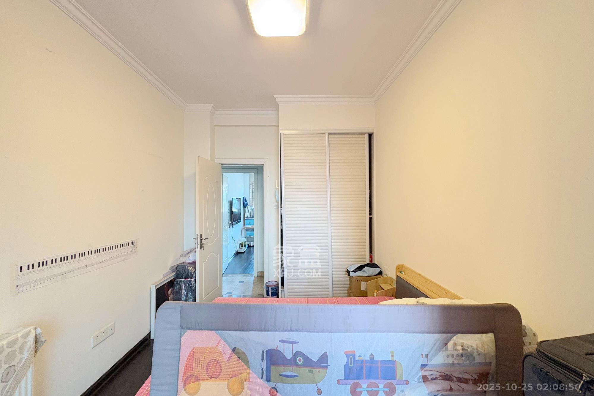 融圣国际  4室2厅2卫    225.0万其他