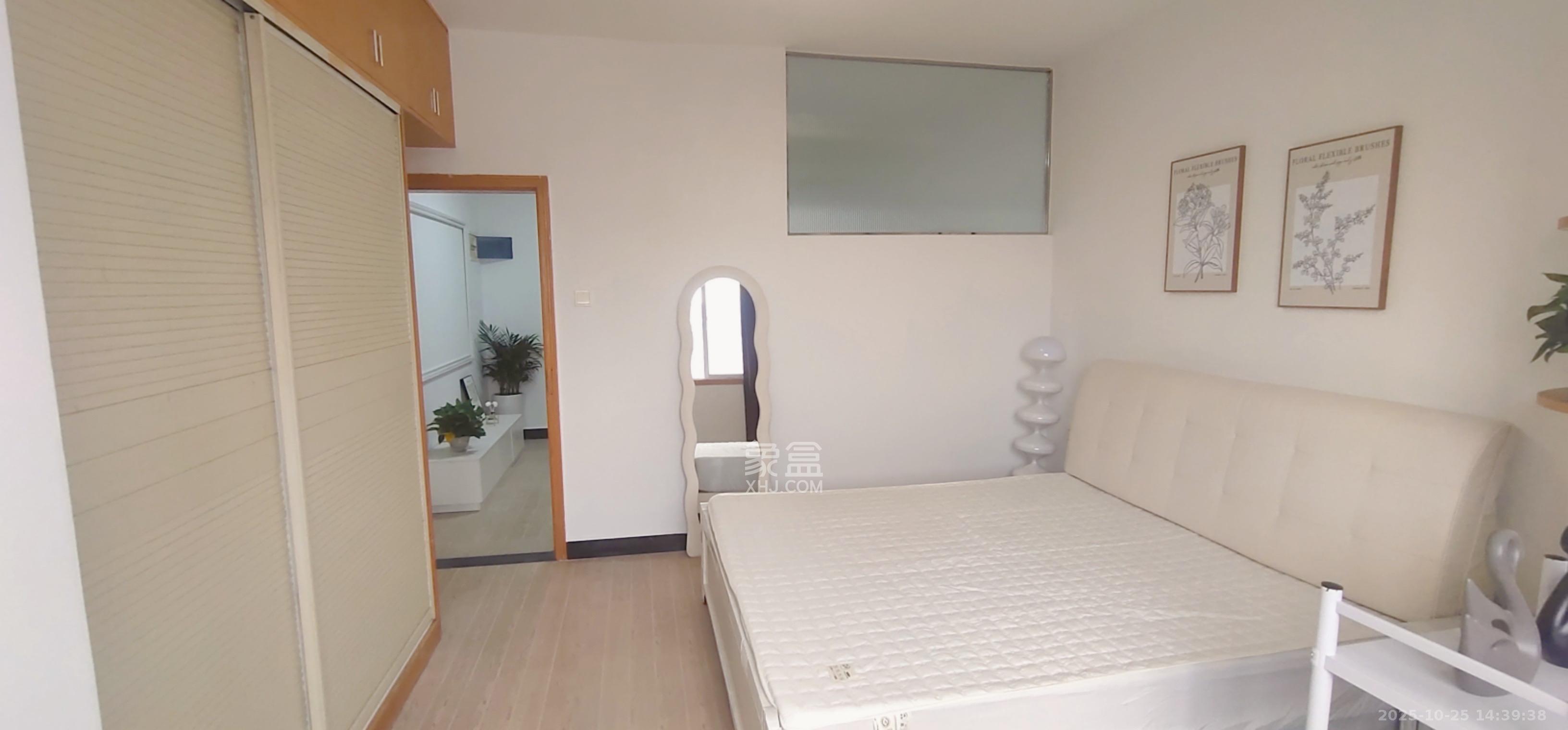 上河国际F座  1室1厅1卫    1800.0元/月 上河国际F座  1室1厅1卫    1800.0元/月室内图