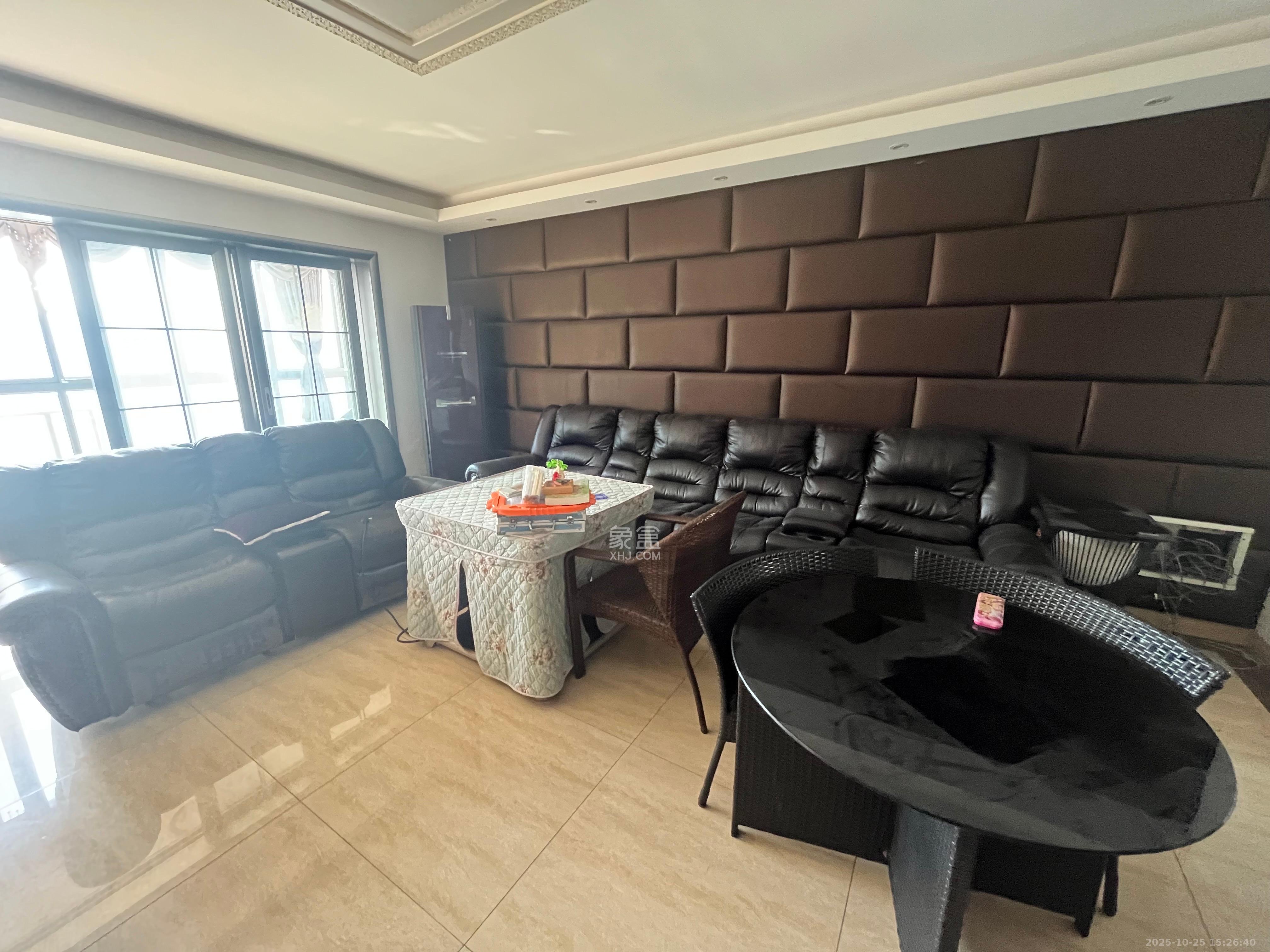 嘉宇盛世华章  4室2厅2卫    3800.0元/月 嘉宇盛世华章  4室2厅2卫    3800.0元/月