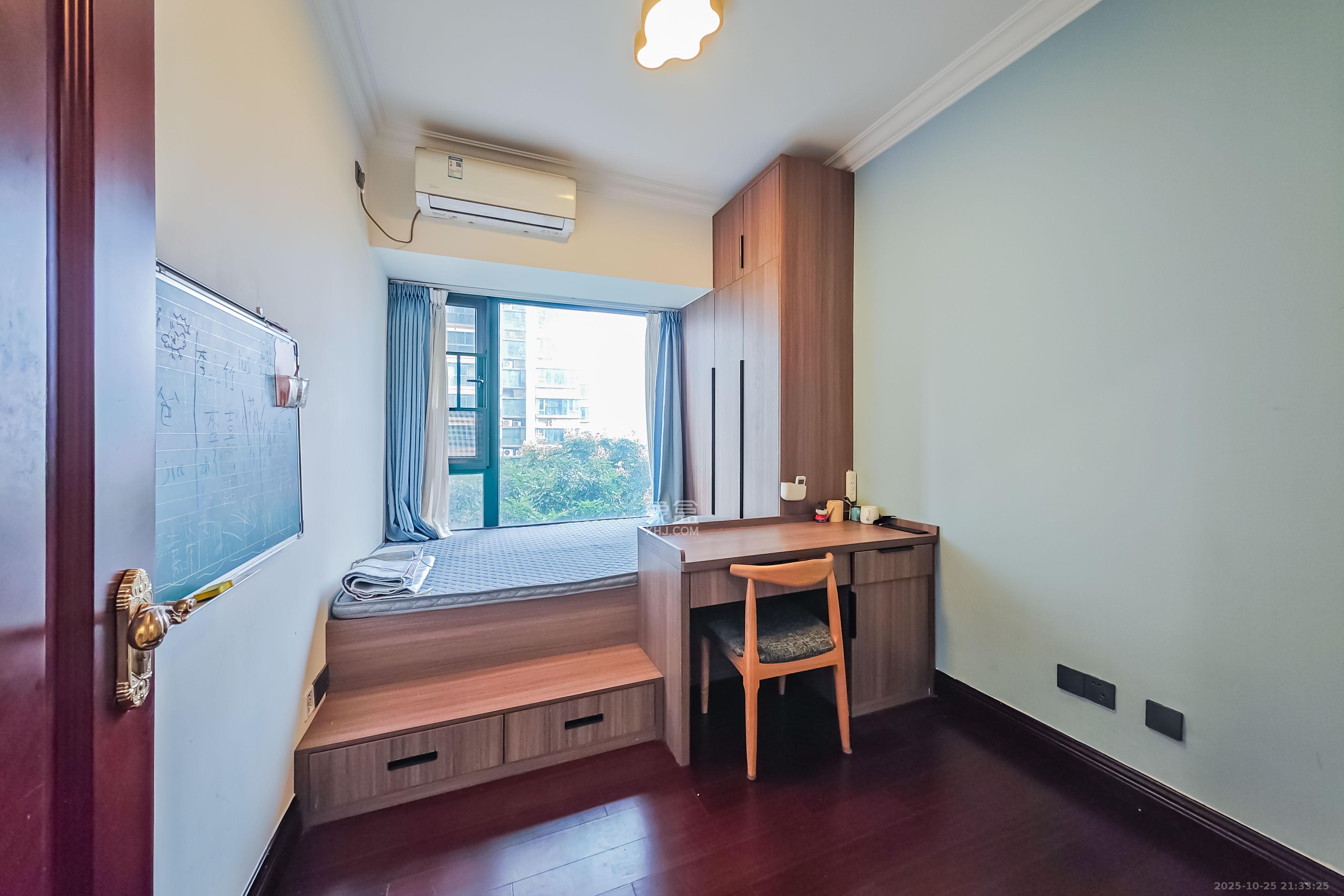 恒大绿洲  1室2厅0卫    82.0万 恒大绿洲  1室2厅0卫    82.0万卧室