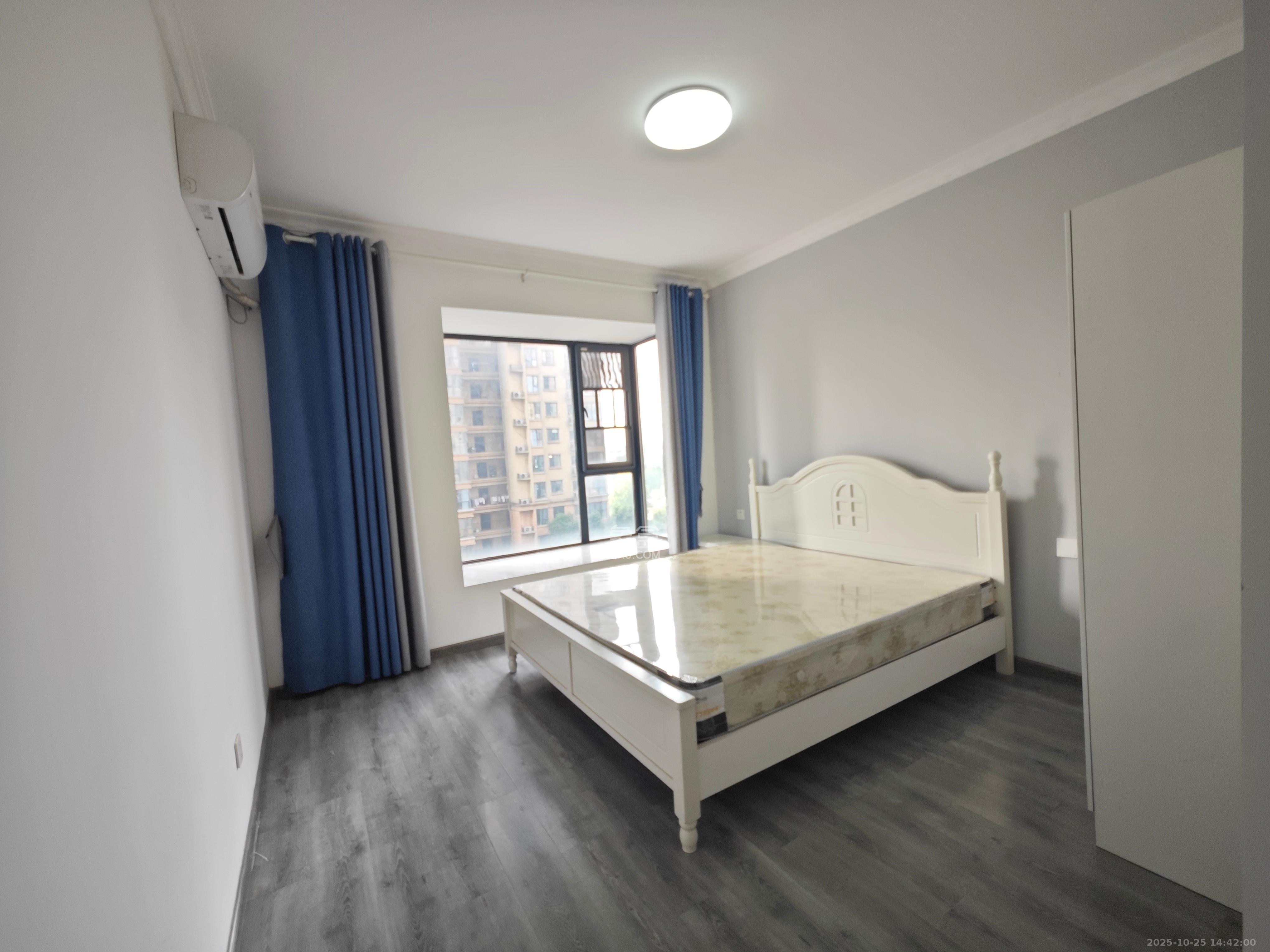 中建嘉和城  3室2厅2卫    2450.0元/月 中建嘉和城  3室2厅2卫    2450.0元/月室内图