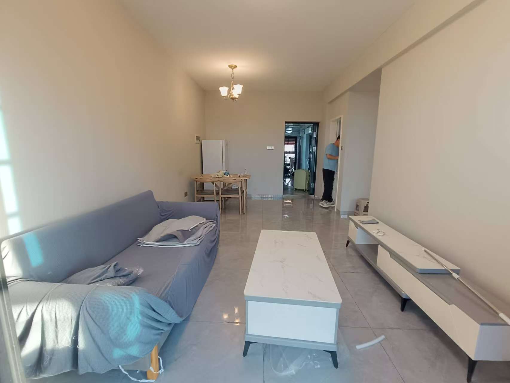 乾坤湖龙昆花园  1室1厅1卫    1900.0元/月室内图