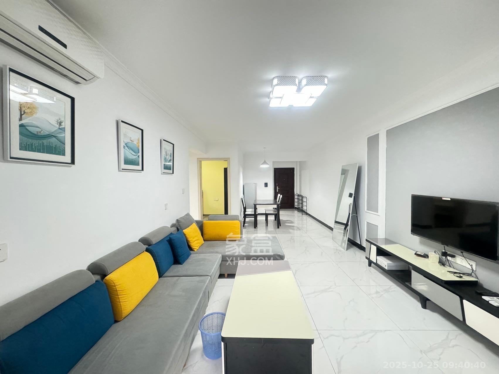 中欣楚天熙苑  2室2厅1卫    2300.0元/月 中欣楚天熙苑  2室2厅1卫    2300.0元/月室内图