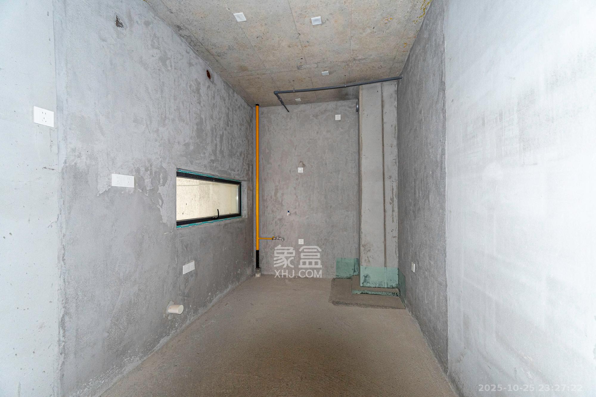 和顺府  3室2厅2卫    90.0万厨房