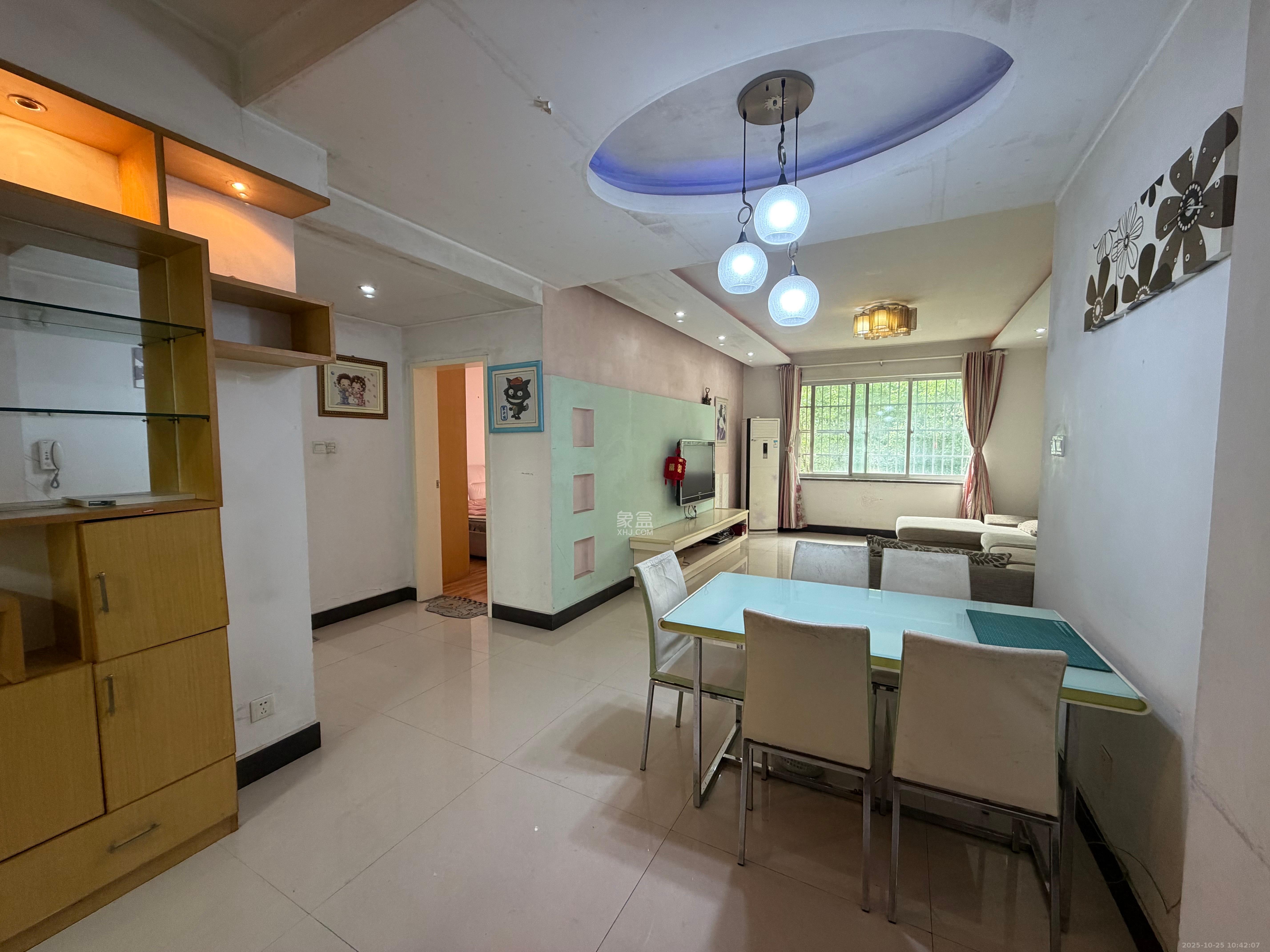 四季美景三期（四季美景水木轩）  1室2厅1卫    2000.0元/月室内图