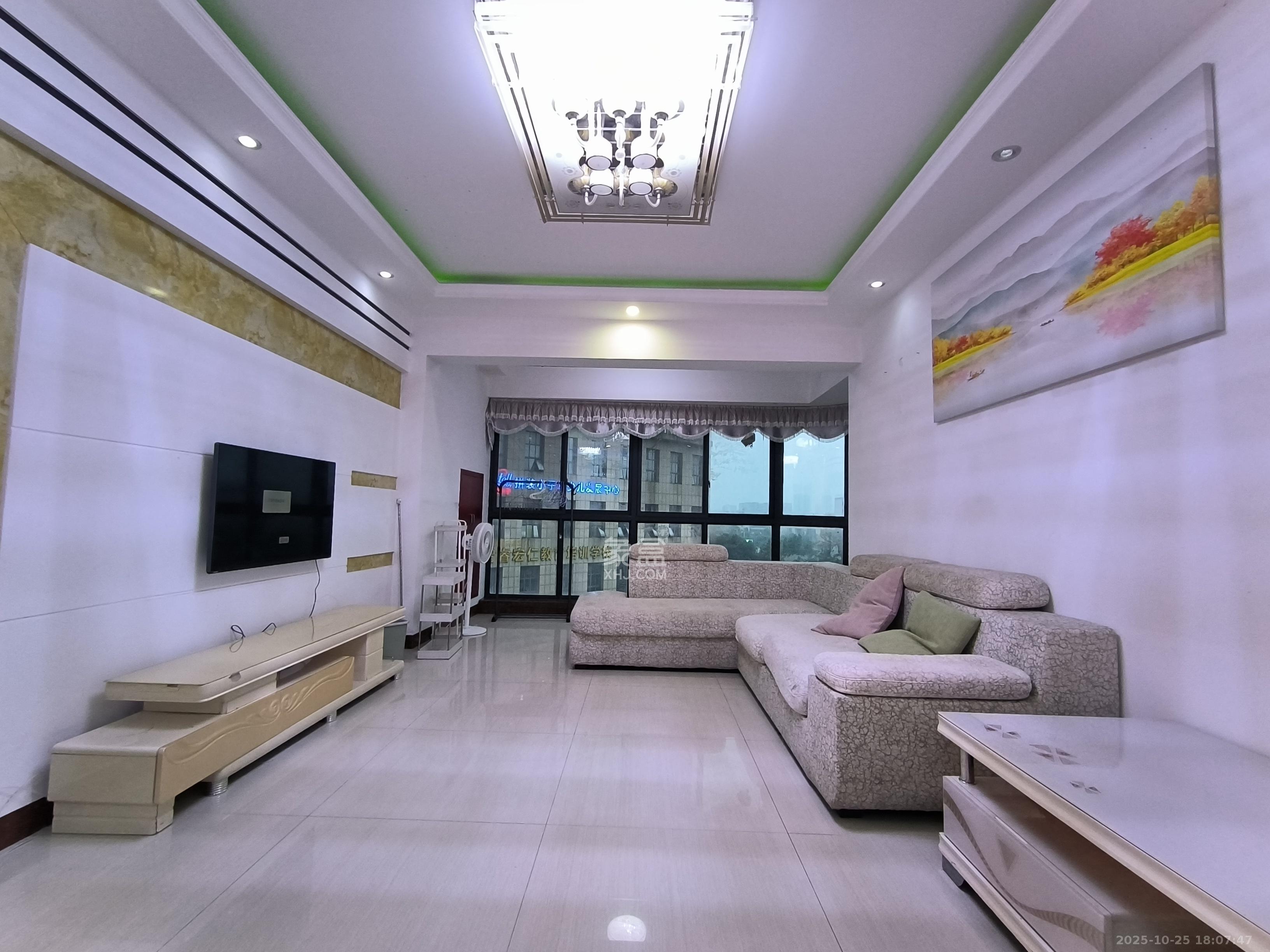 保利麓谷林语C区  2室2厅1卫    2400.0元/月 保利麓谷林语C区  2室2厅1卫    2400.0元/月