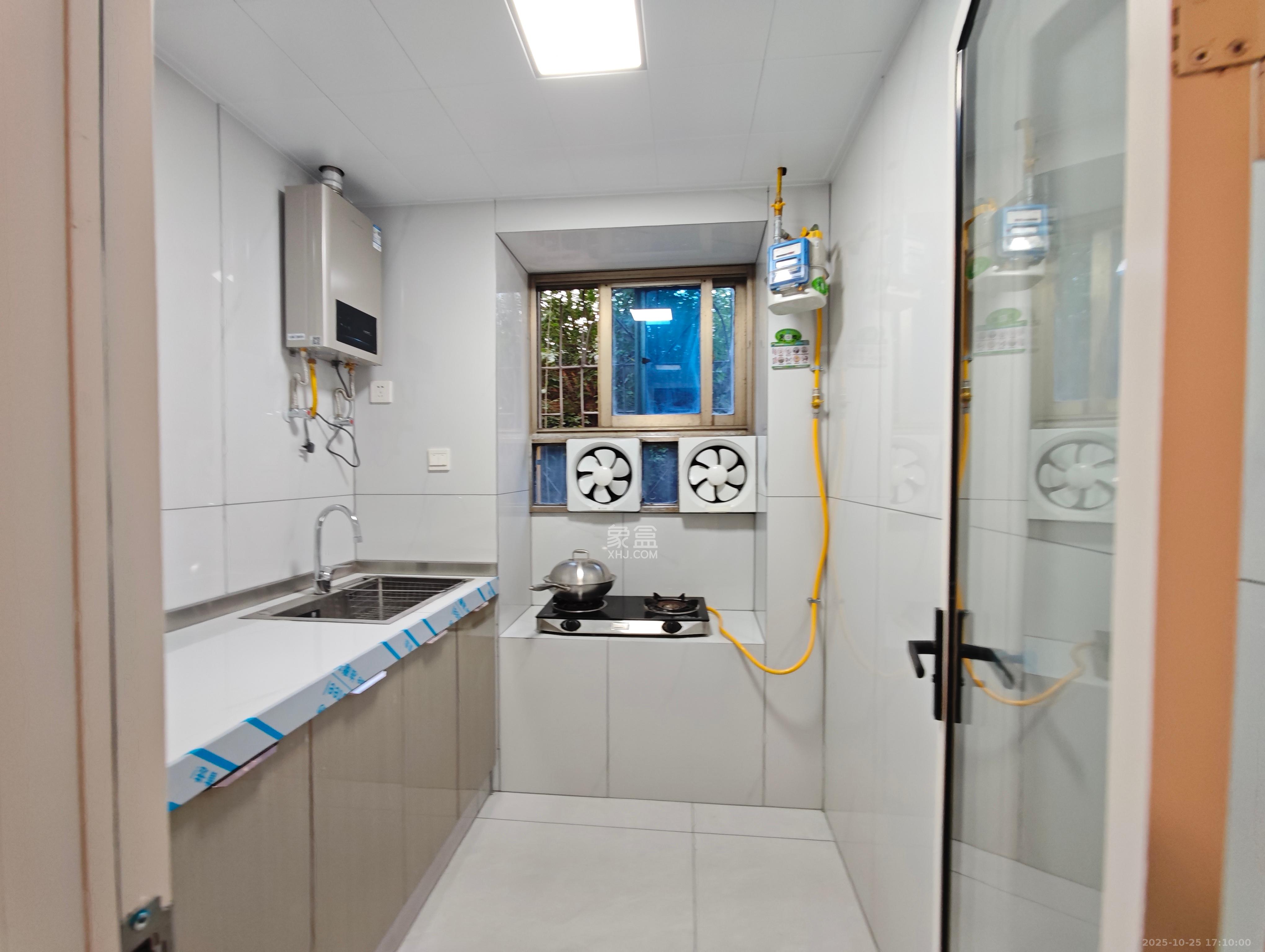 省粮食局宿舍北院  4室2厅1卫    1500.0元/月室内图