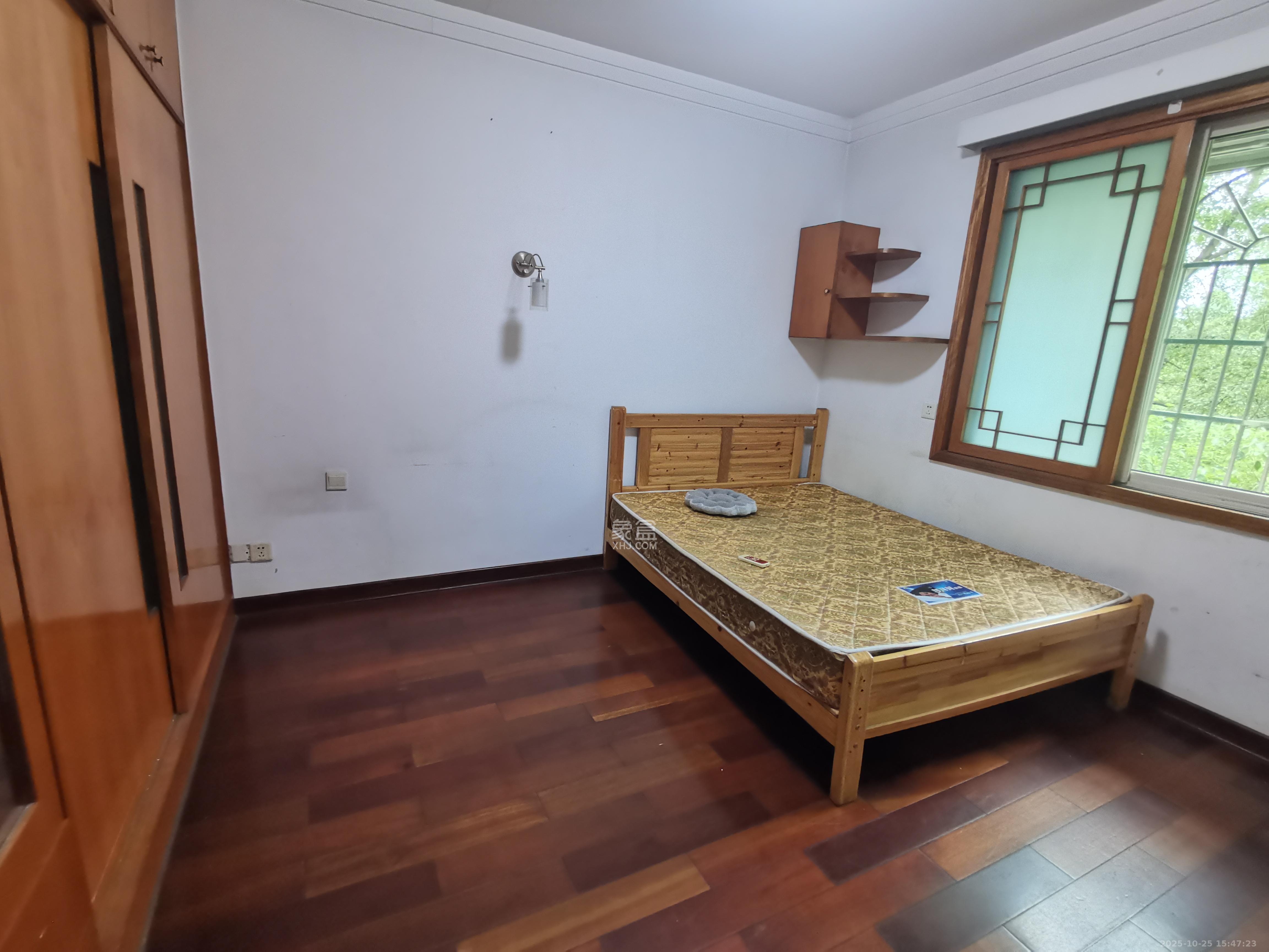 五一新村安置小区(永定社区、永兴社区、永祥社区)  3室2厅1卫    1900.0元/月 五一新村安置小区(永定社区、永兴社区、永祥社区)  3室2厅1卫    1900.0元/月室内图