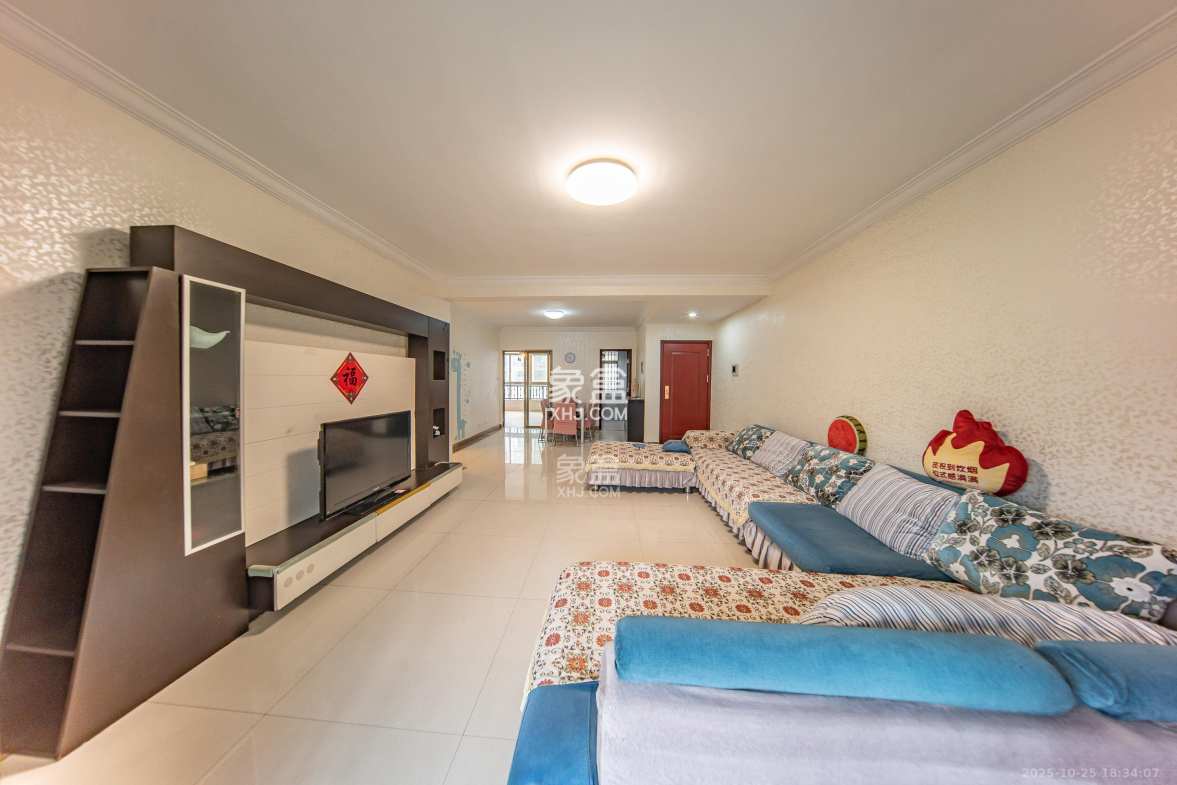 江山帝景雅典 3室2厅2卫 128.7万 江山帝景雅典 3室2厅2卫 128.7万客厅