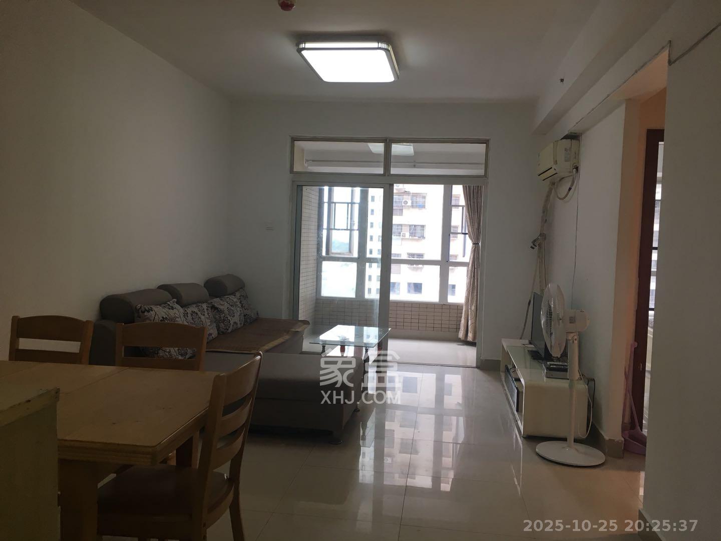 新长海广场  2室2厅1卫    1800.0元/月室内图