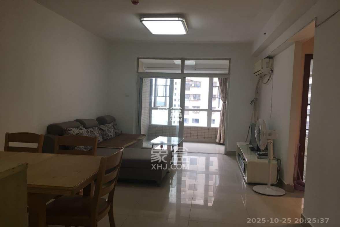 新长海广场 2室2厅1卫 1800.0元/月 新长海广场 2室2厅1卫 1800.0元/月室内图