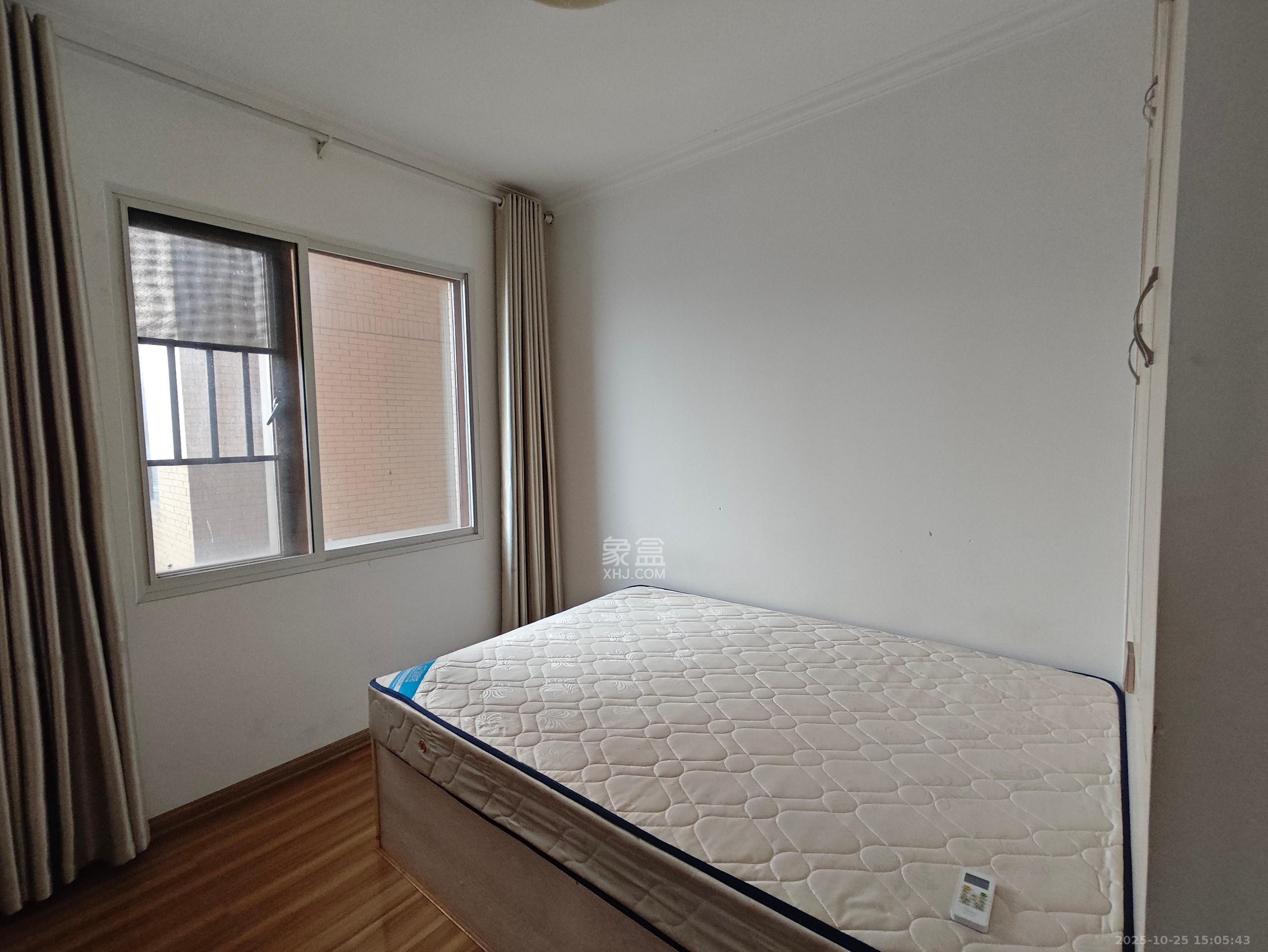 万里时代  2室2厅1卫    2500.0元/月 万里时代  2室2厅1卫    2500.0元/月室内图