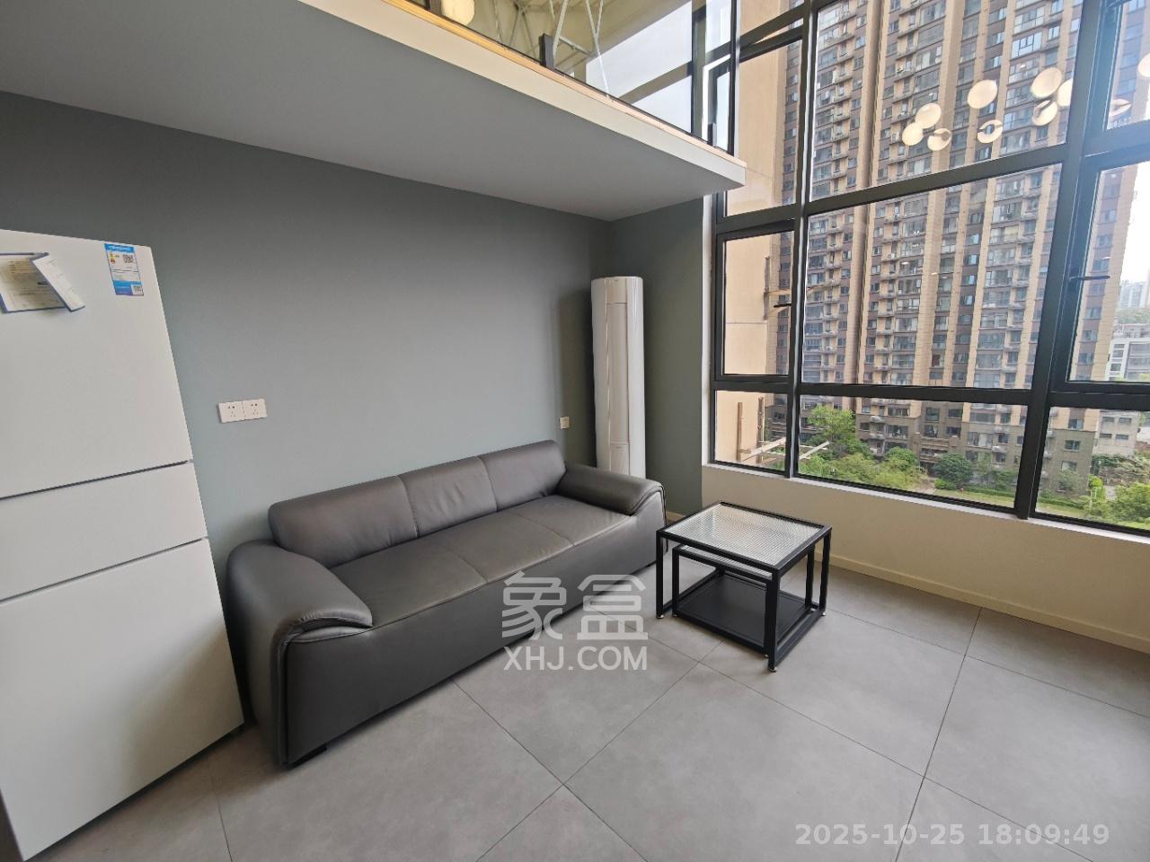 荣盛花语书苑  1室1厅1卫    2200.0元/月 荣盛花语书苑  1室1厅1卫    2200.0元/月