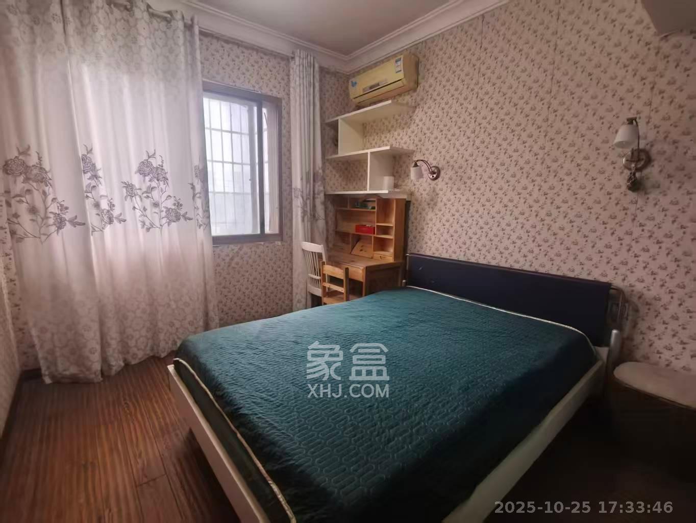 麓谷雅园  4室2厅2卫    2800.0元/月室内图