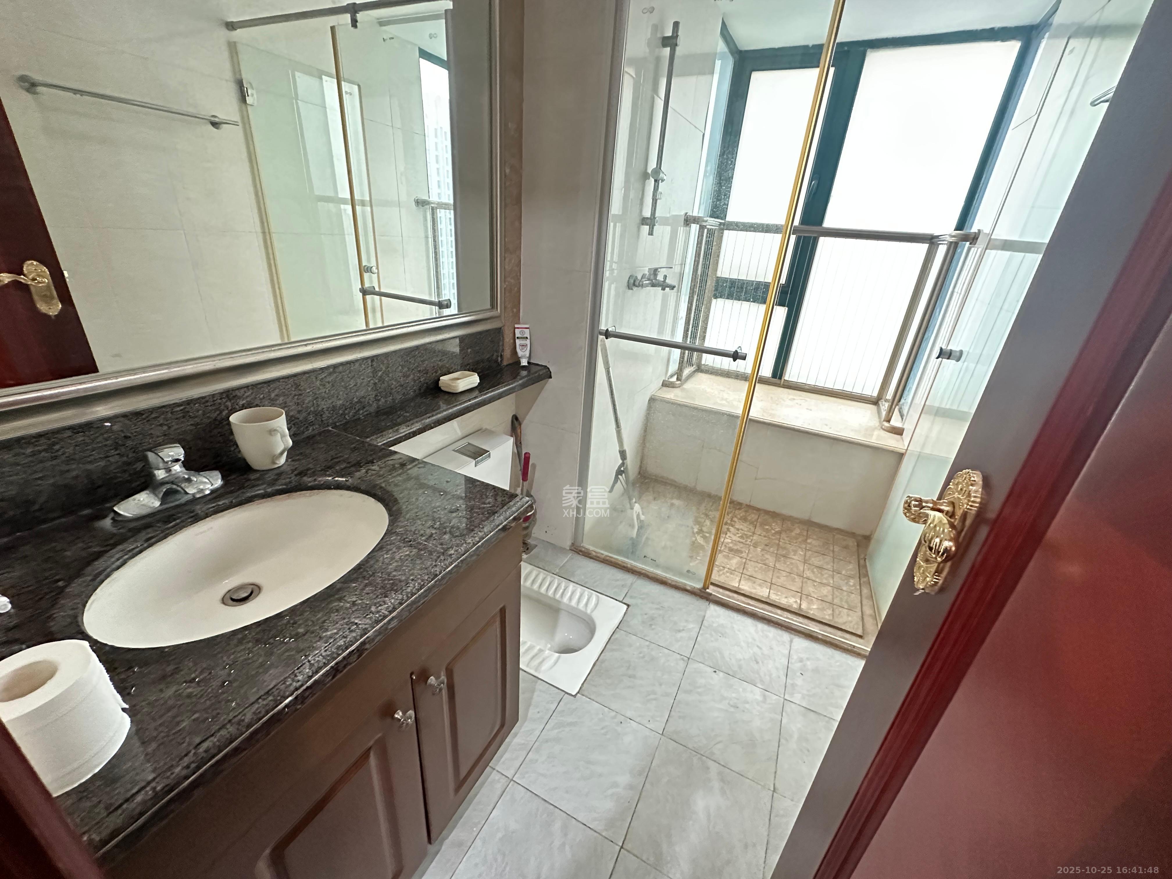 恒大华府  4室2厅2卫    5000.0元/月 恒大华府  4室2厅2卫    5000.0元/月室内图