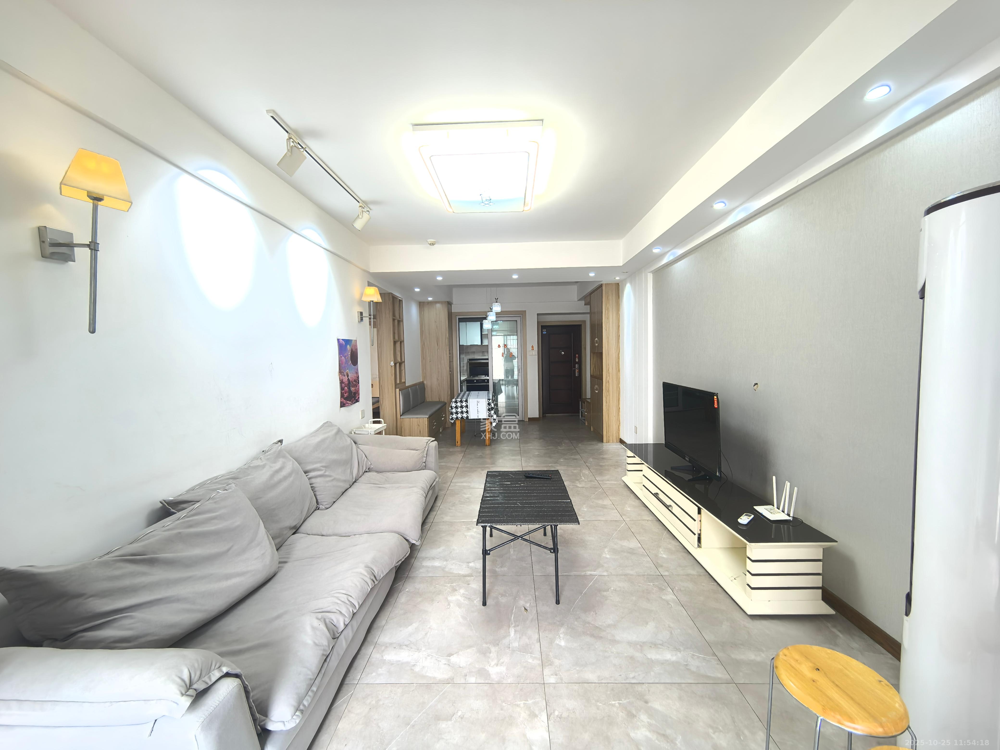 胜家雅苑  3室2厅1卫    2800.0元/月室内图