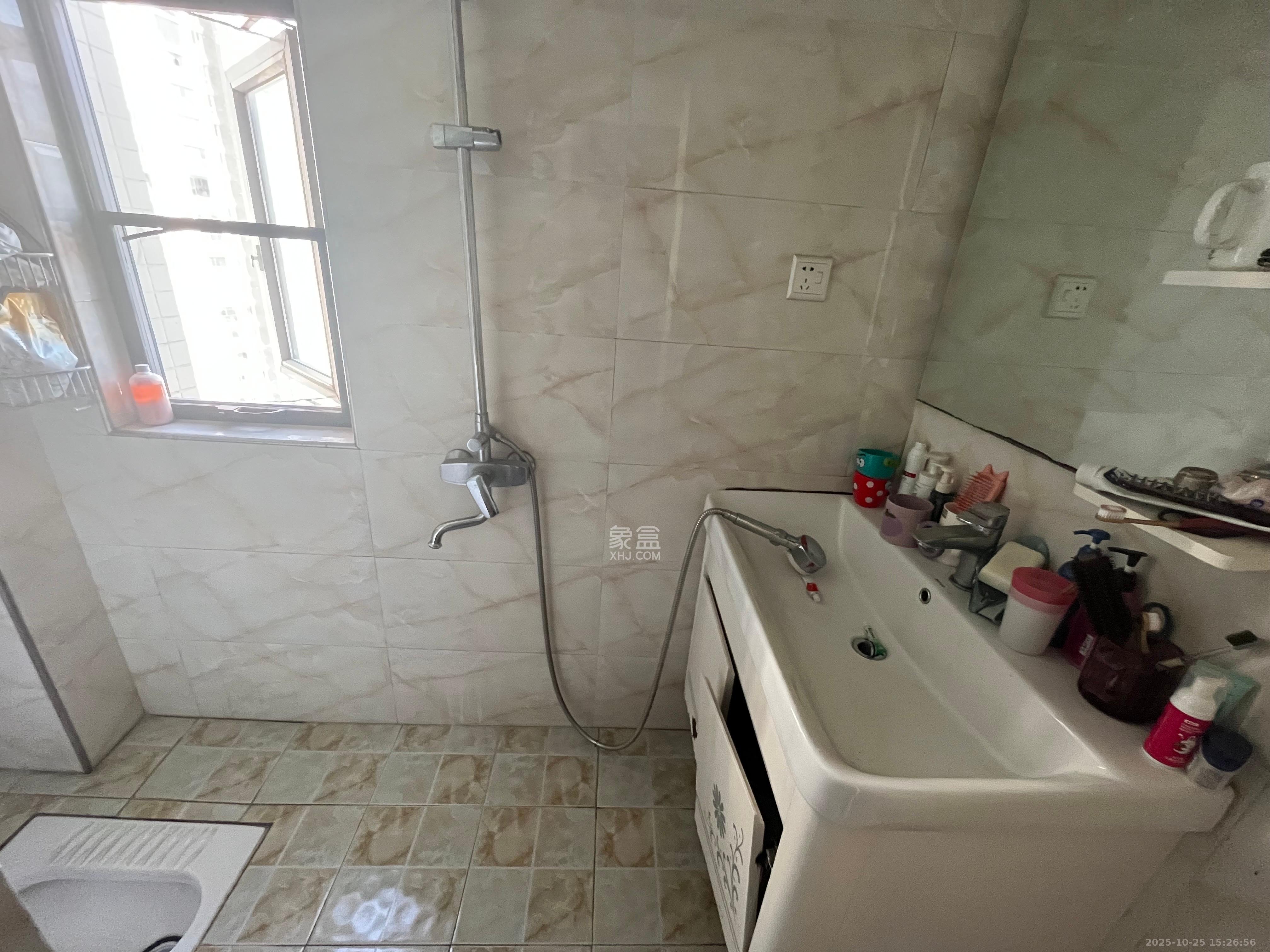 嘉宇盛世华章  4室2厅2卫    3800.0元/月 嘉宇盛世华章  4室2厅2卫    3800.0元/月室内图