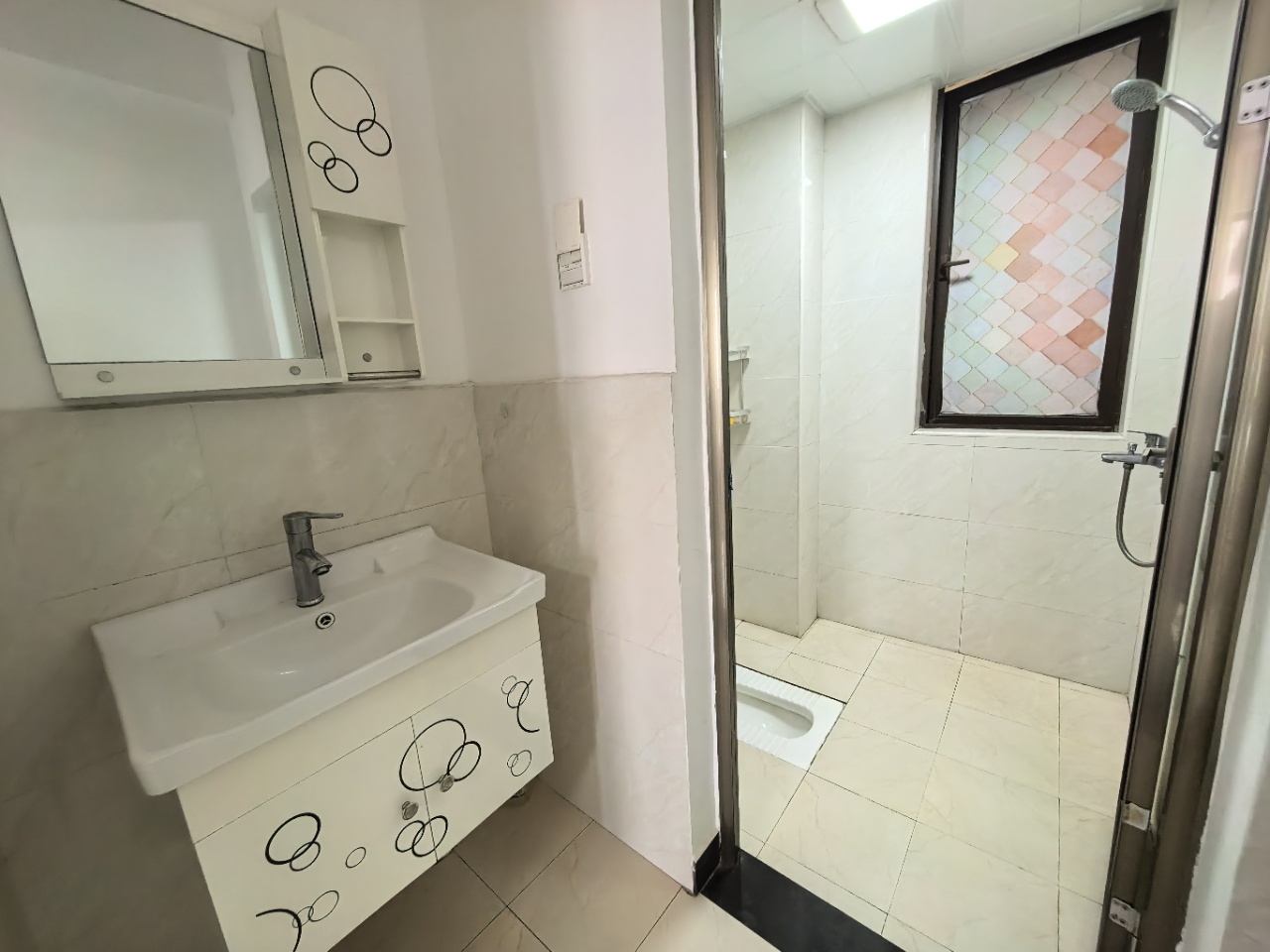 华润置地广场二期  3室2厅2卫    2000.0元/月户型图