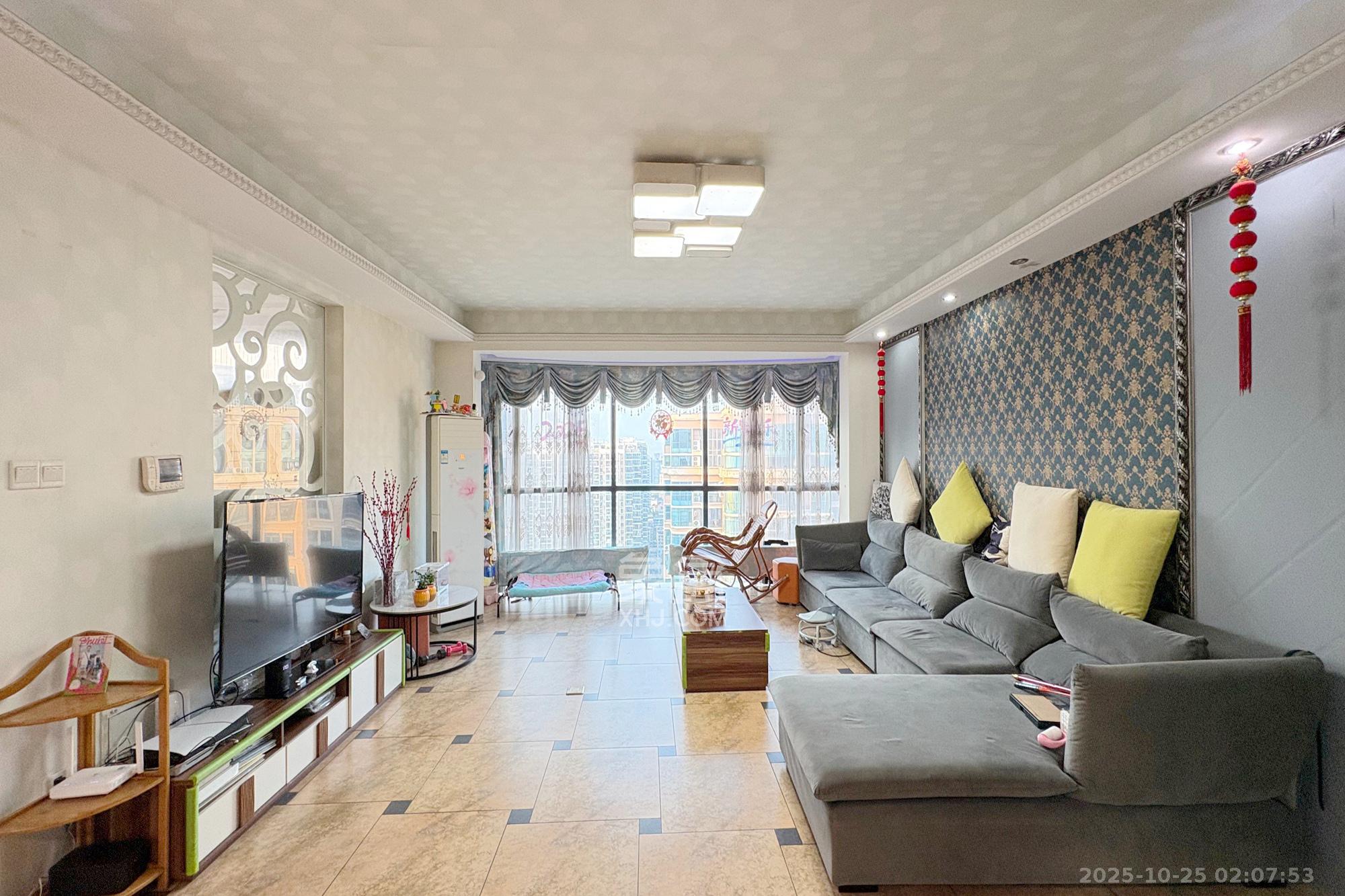 融圣国际  4室2厅2卫    225.0万