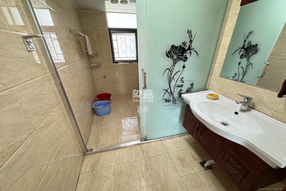 美林银谷  3室2厅2卫    3000.0元/月 美林银谷  3室2厅2卫    3000.0元/月室内图