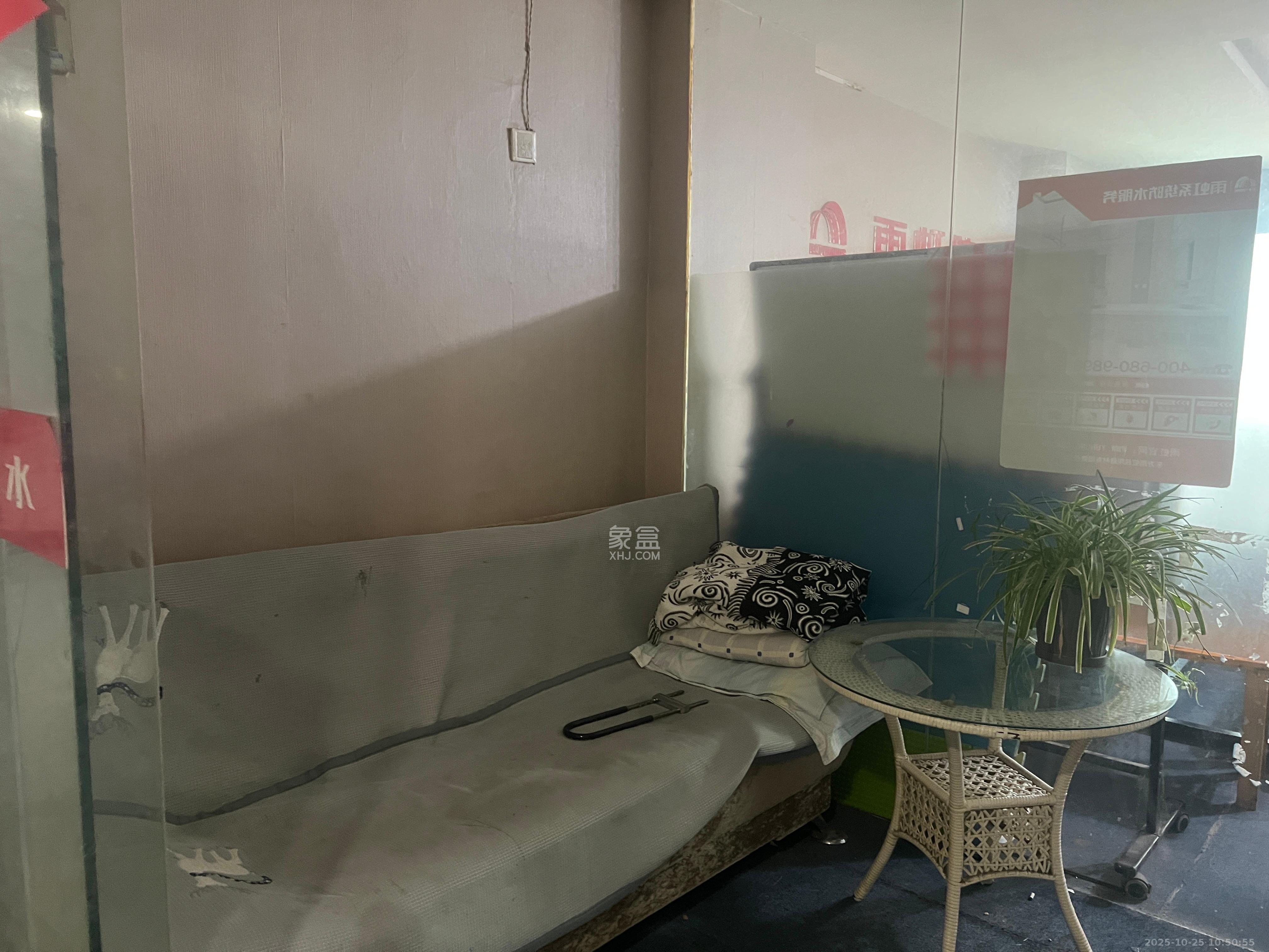 凯华大厦   57.0㎡      2650.0元/月室内图