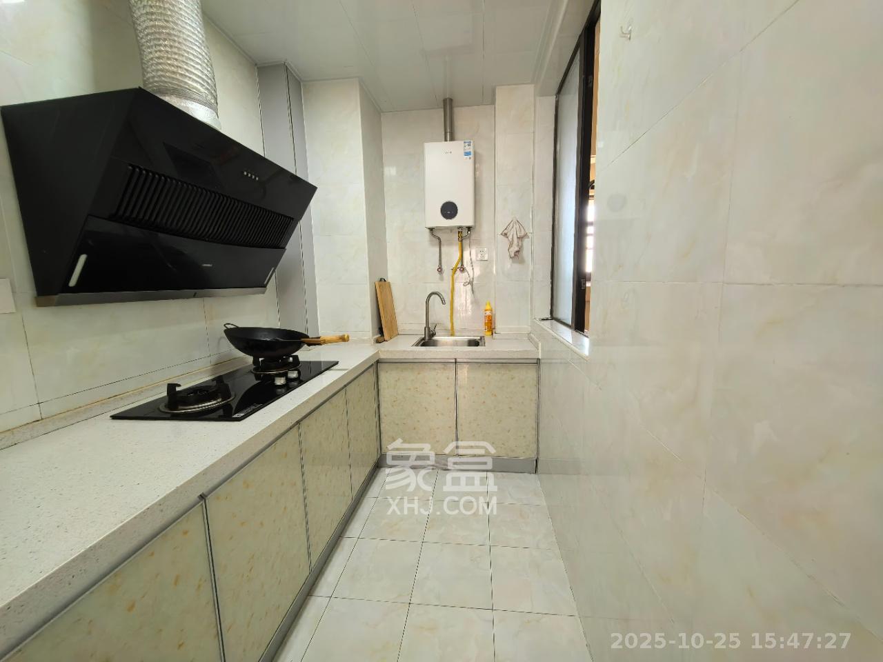 华润置地广场二期 3室2厅2卫 2000.0元/月 华润置地广场二期 3室2厅2卫 2000.0元/月室内图