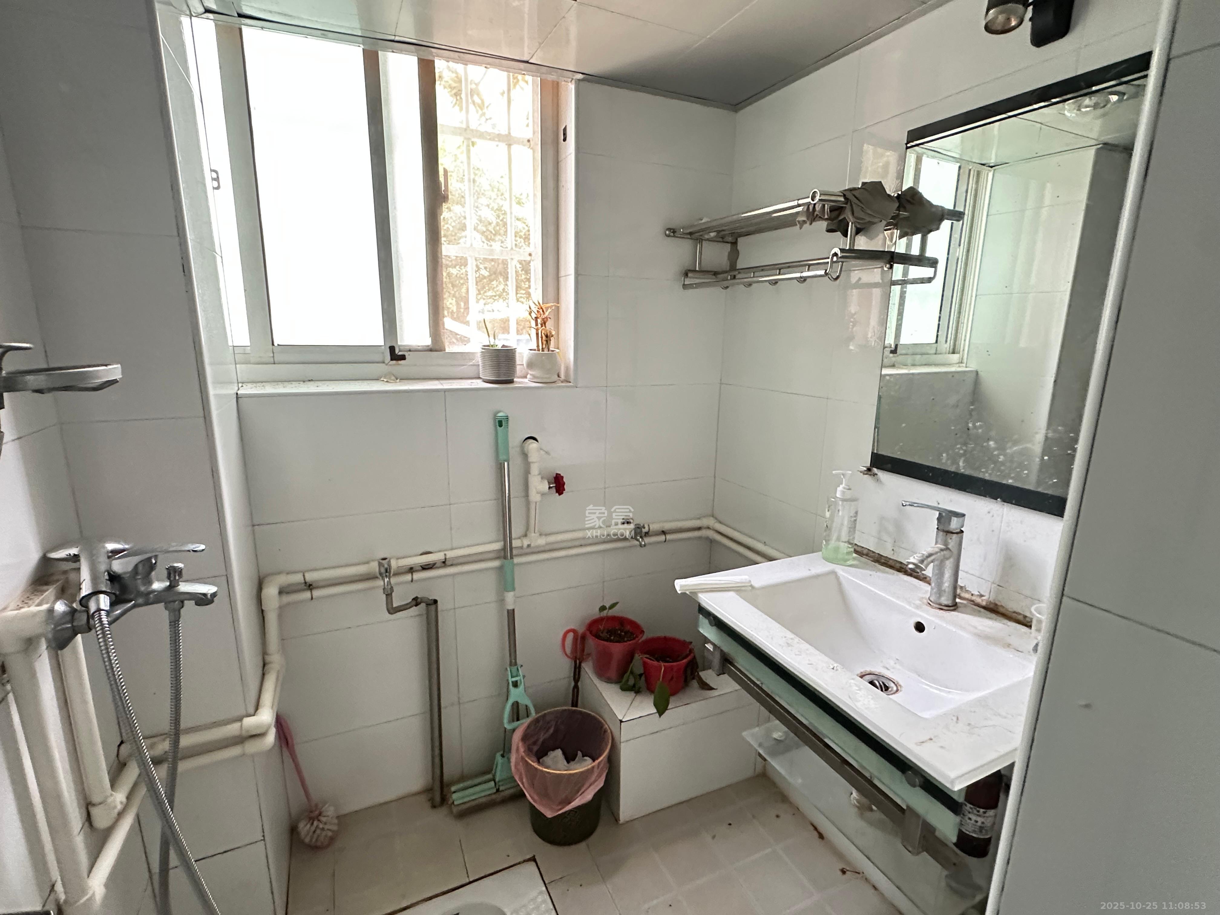 鄱阳小区  2室2厅2卫    1200.0元/月室内图