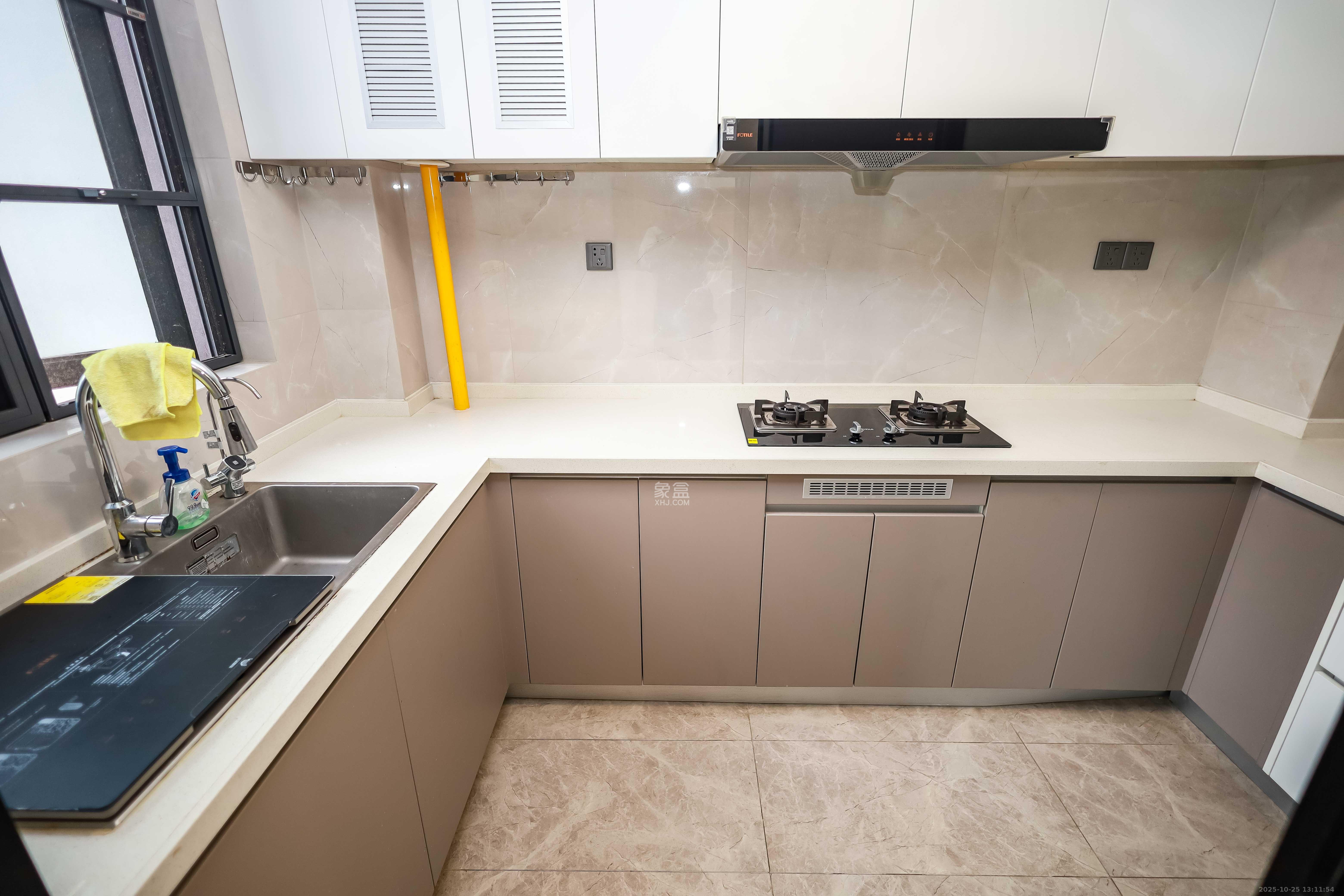 招商雍山湖  4室2厅2卫    238.0万厨房