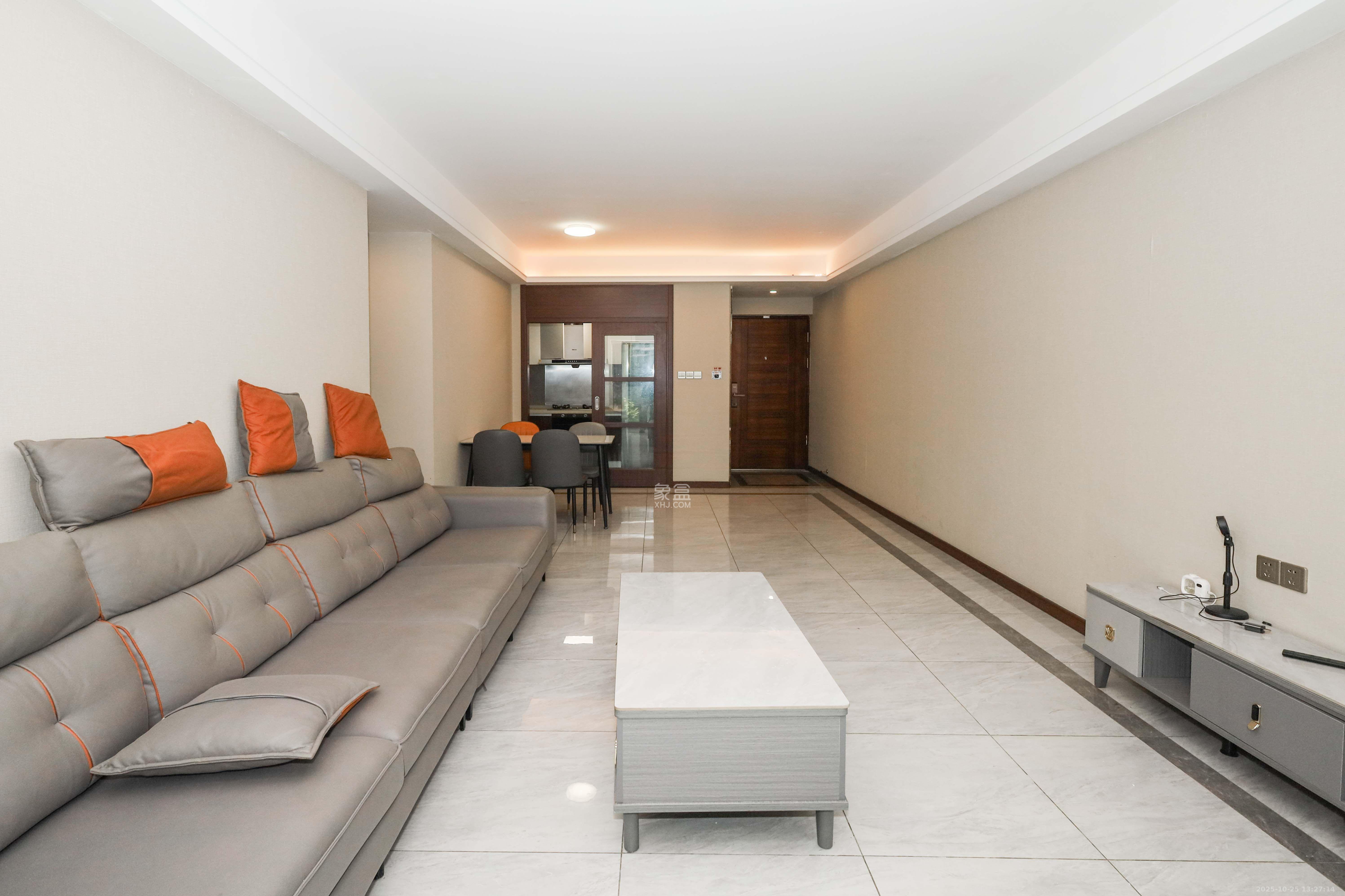 中梁云麓传奇 3室2厅2卫 2480.0元/月 中梁云麓传奇 3室2厅2卫 2480.0元/月室内图