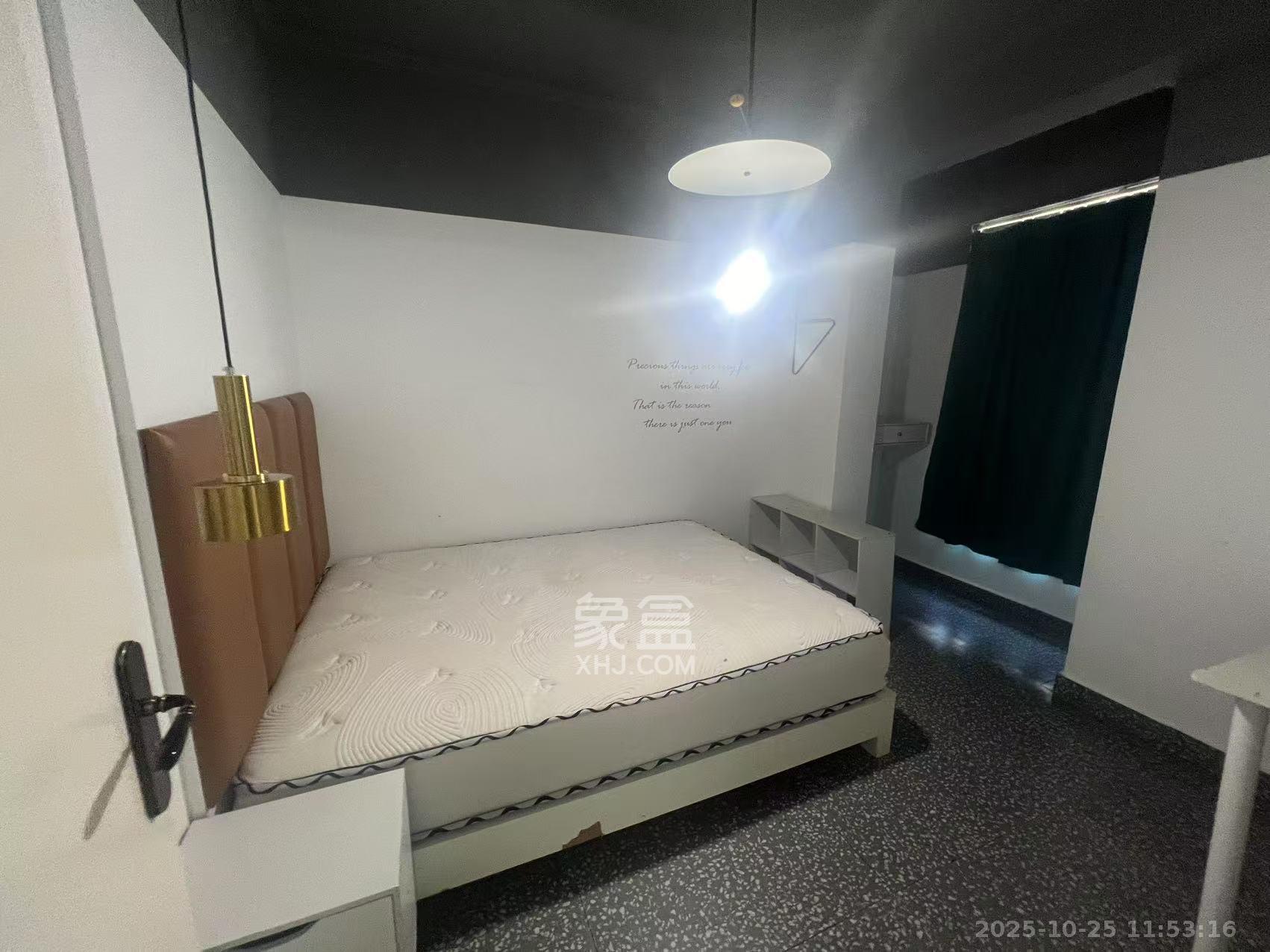 湘域城邦(湘域国际中心)  3室1厅1卫    2800.0元/月 湘域城邦(湘域国际中心)  3室1厅1卫    2800.0元/月室内图