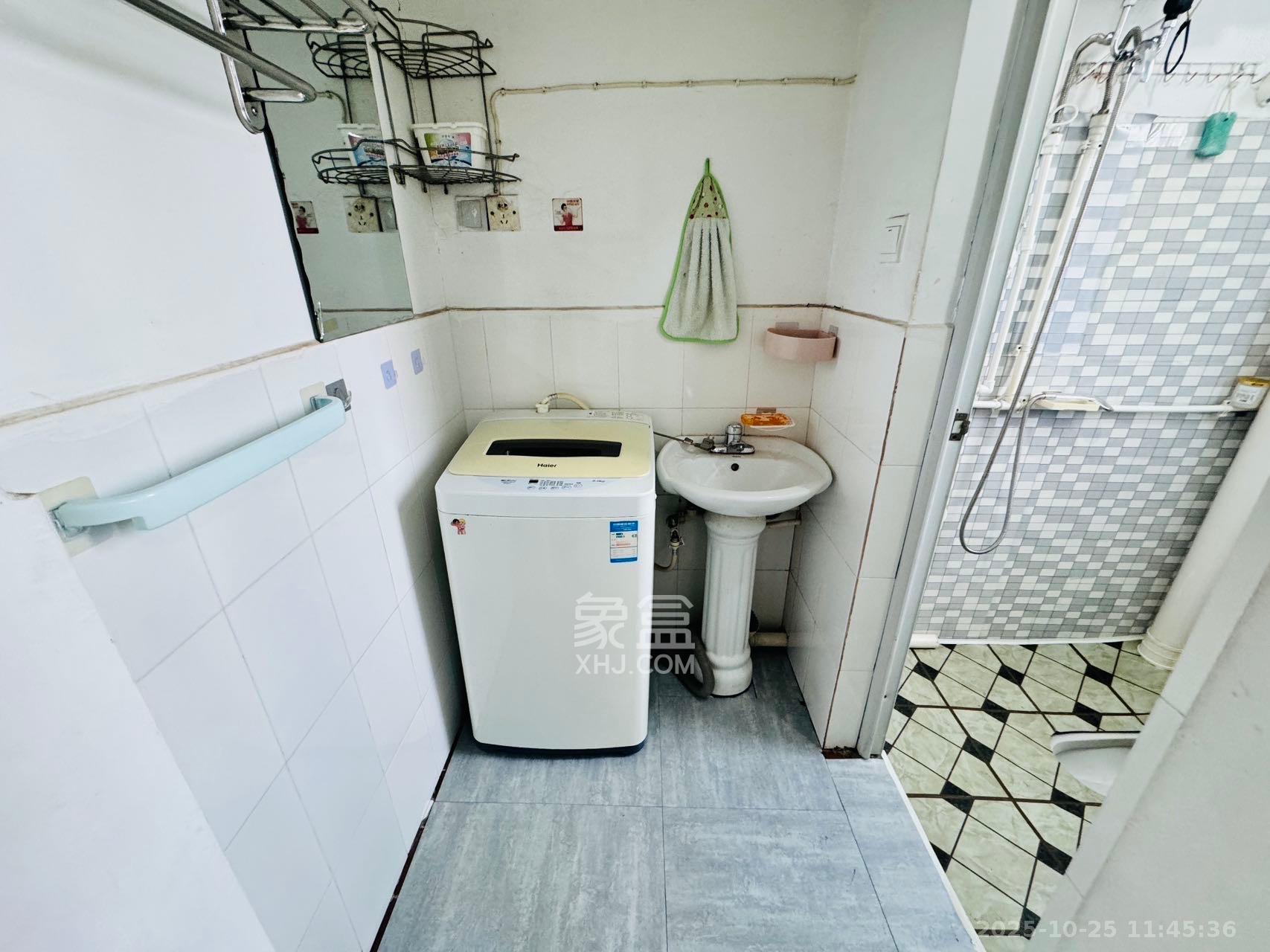 长坡社区 1室1厅1卫 1300.0元/月 长坡社区 1室1厅1卫 1300.0元/月室内图