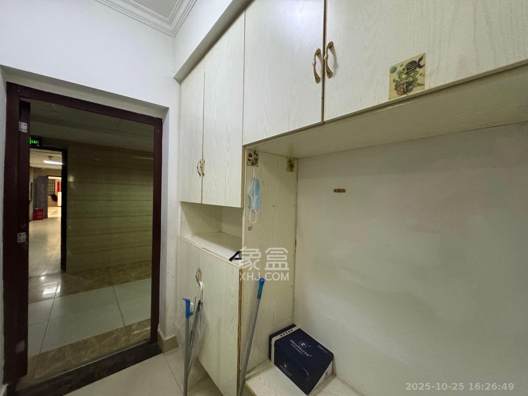 蓝湾国际广场  1室1厅1卫    1500.0元/月室内图