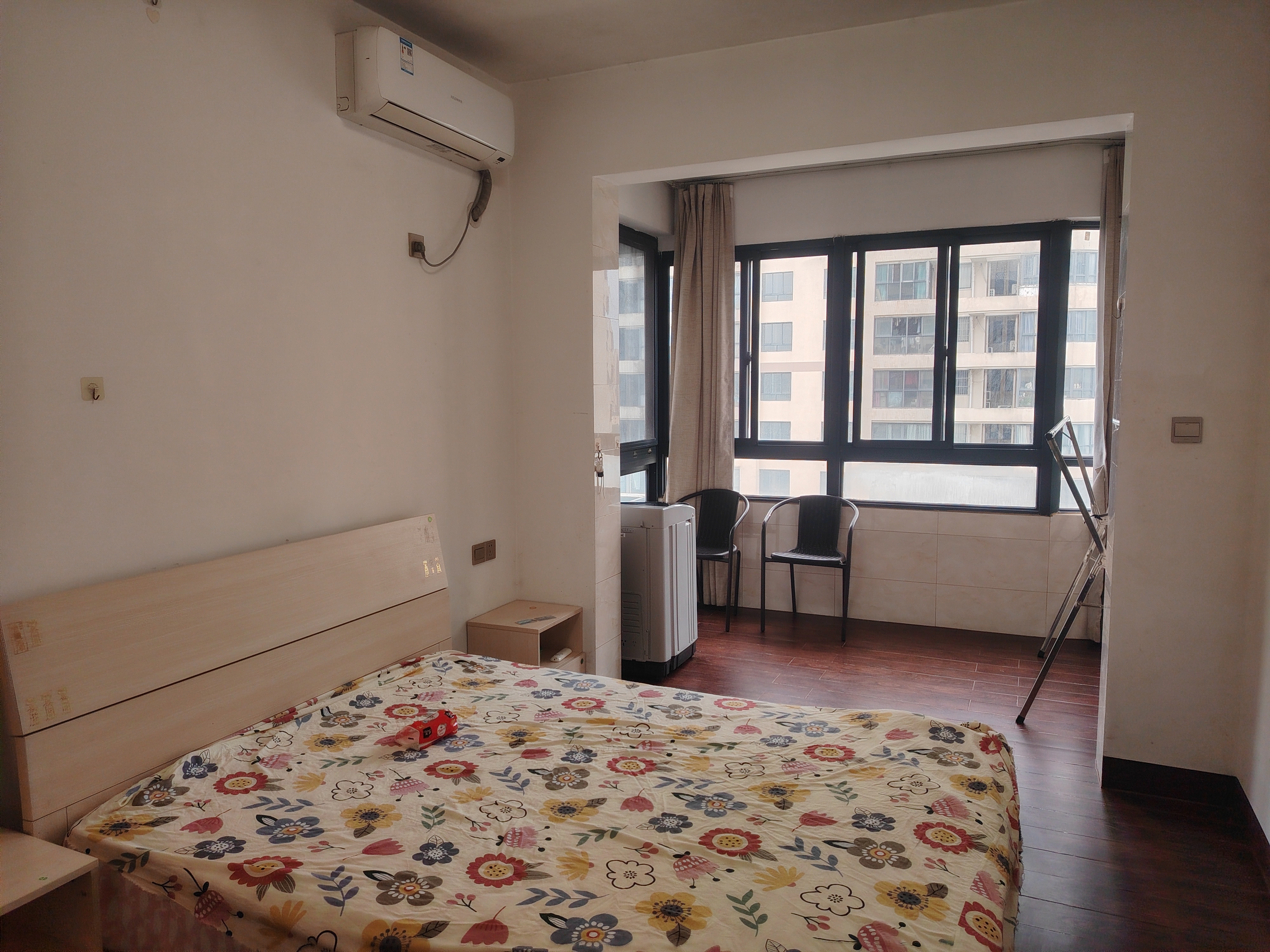 新城吾悦广场  1室1厅1卫    1700.0元/月