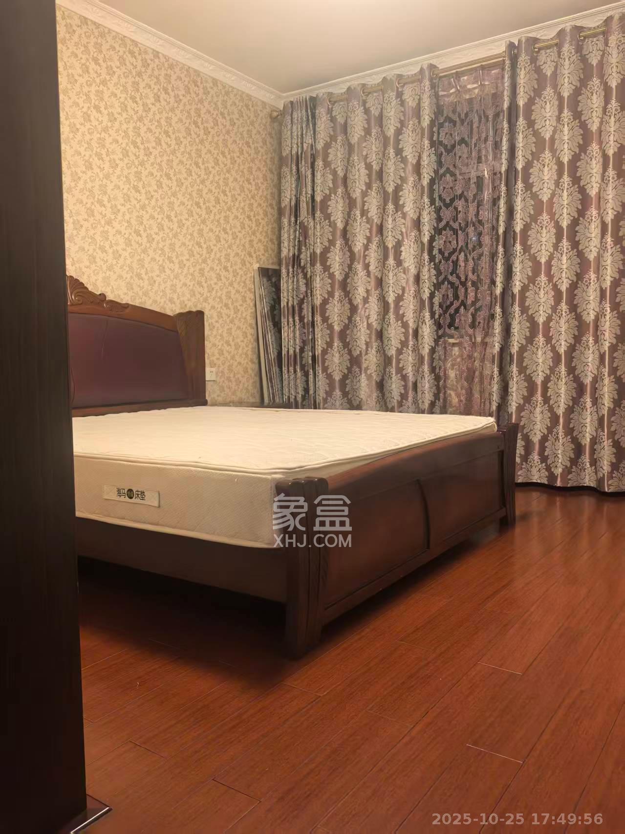 星城新宇月雅苑(月塘小区)  4室2厅2卫    2400.0元/月 星城新宇月雅苑(月塘小区)  4室2厅2卫    2400.0元/月室内图