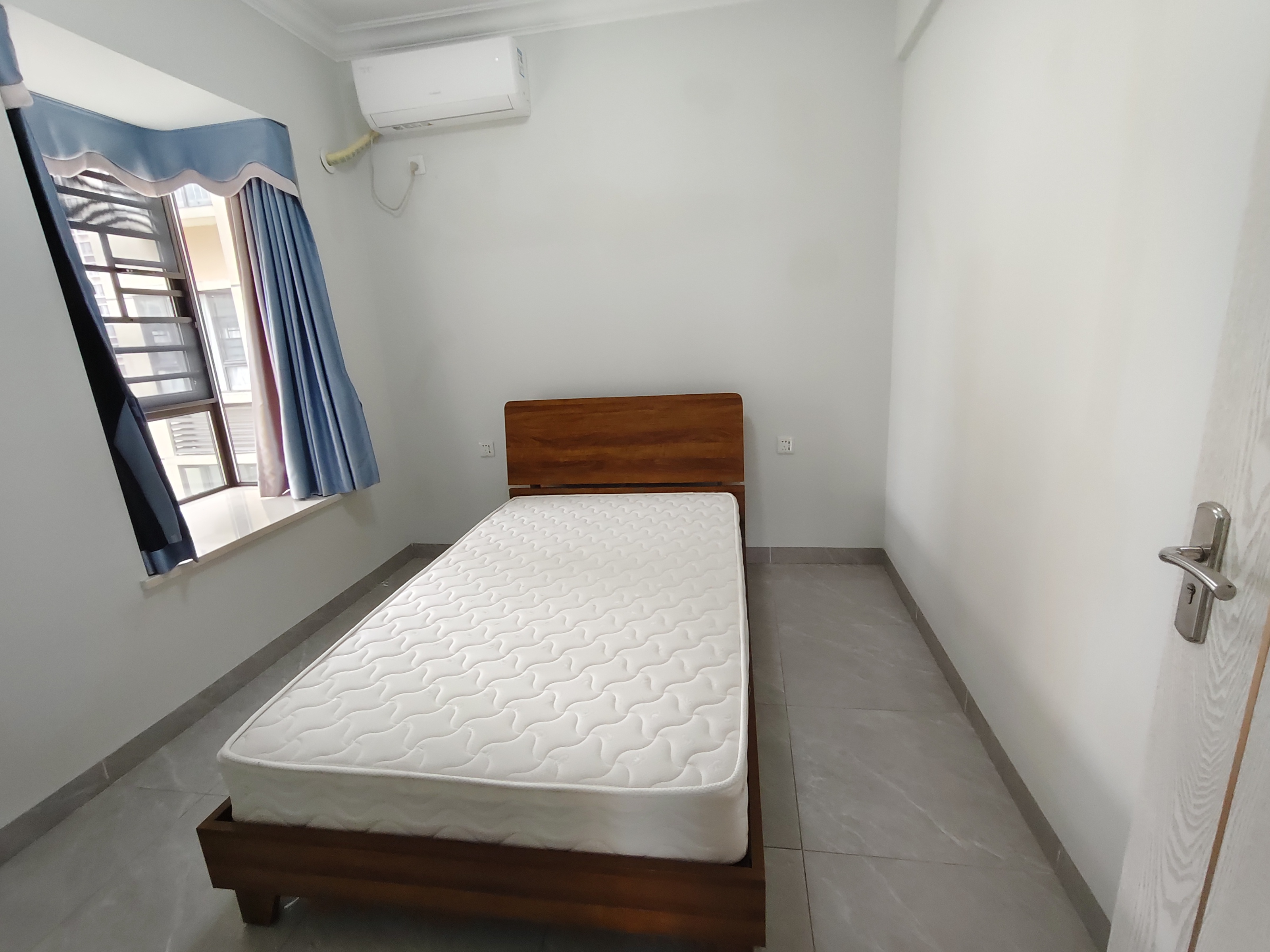 和风家园二期碧海居  3室2厅2卫    2300.0元/月室内图