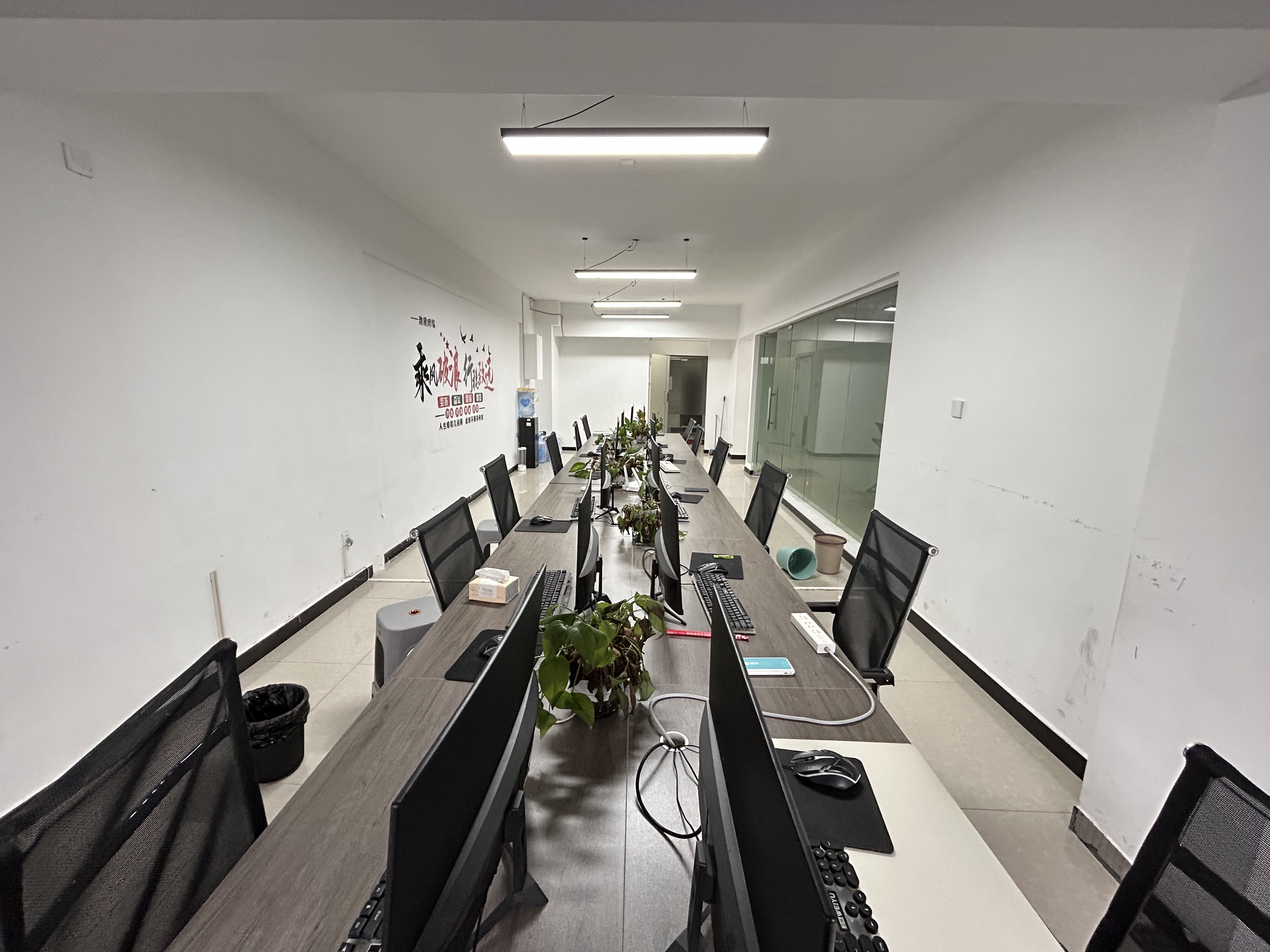 黄金大厦  1室1厅1卫    3000.0元/月