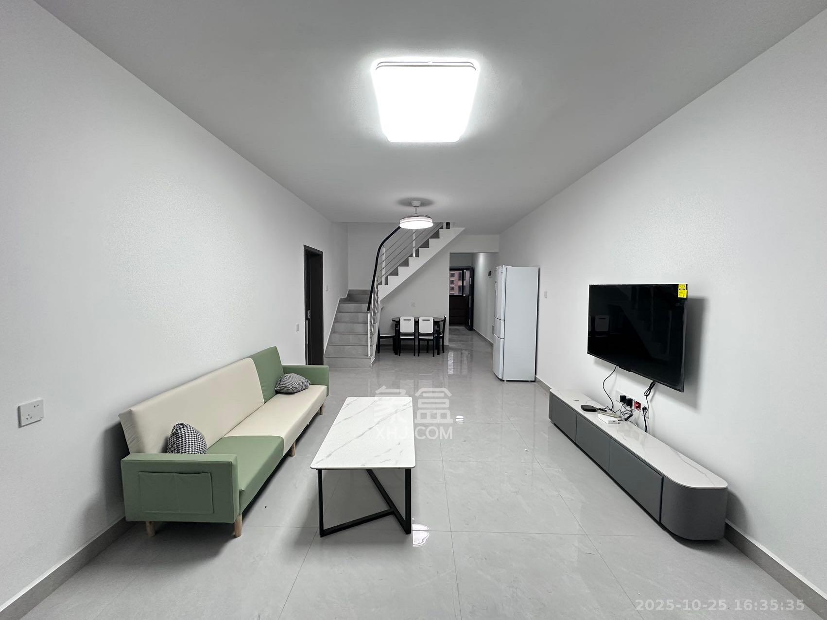 邦盛水岸御园  4室2厅2卫    2400.0元/月室内图