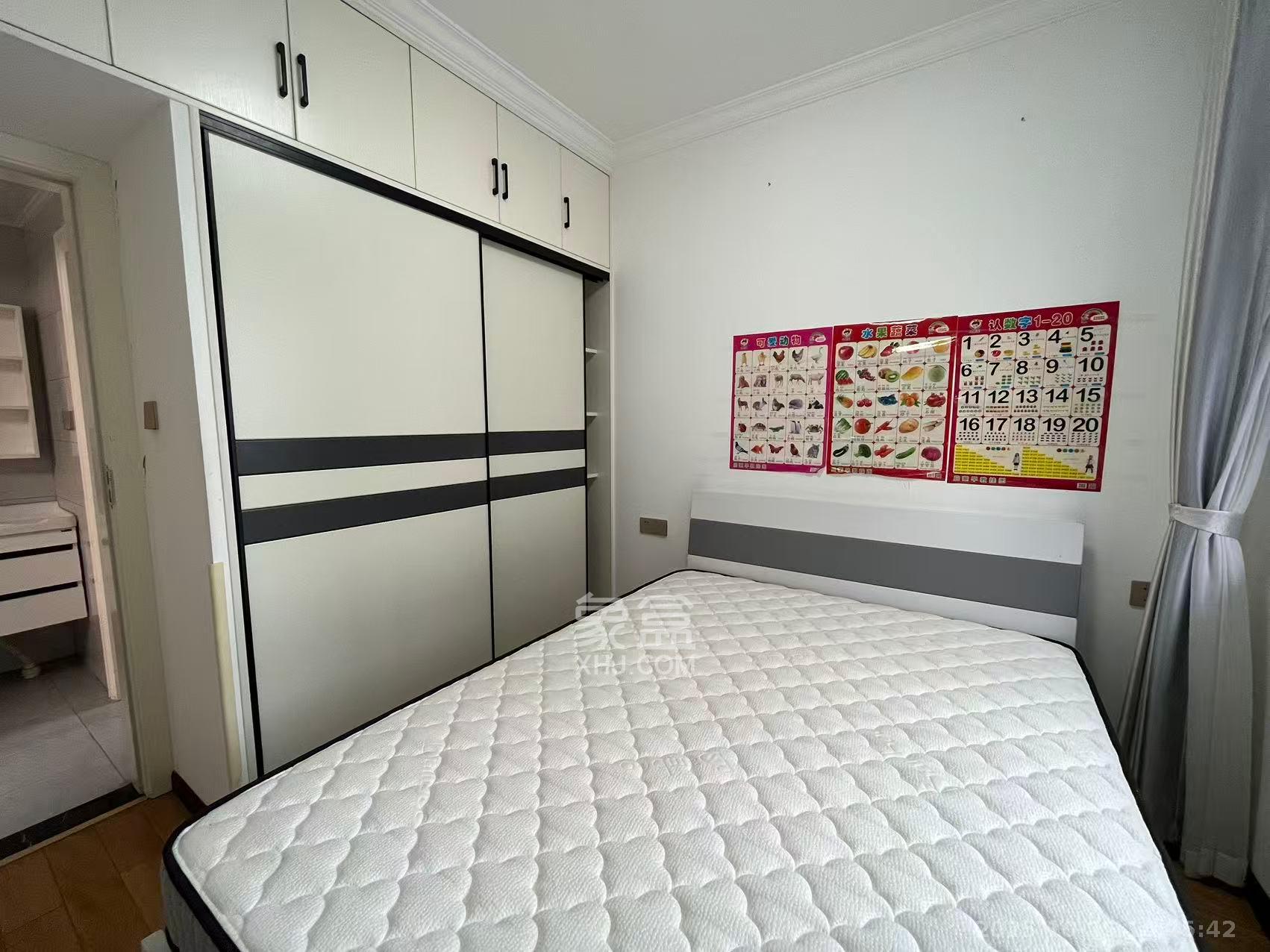 长房云时代  3室2厅1卫    2500.0元/月 长房云时代  3室2厅1卫    2500.0元/月室内图