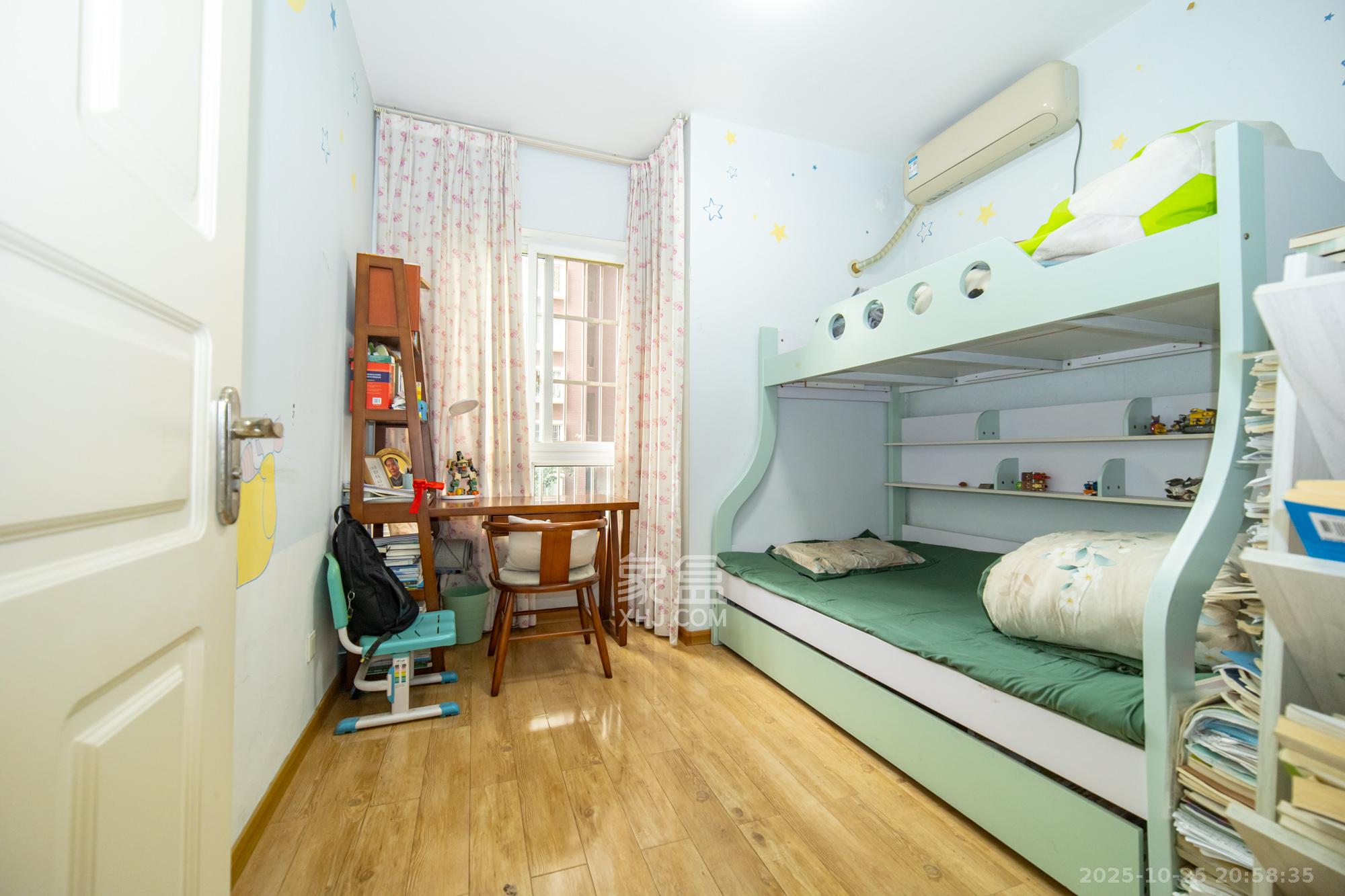 楚天馨苑  3室2厅2卫    63.08万卧室