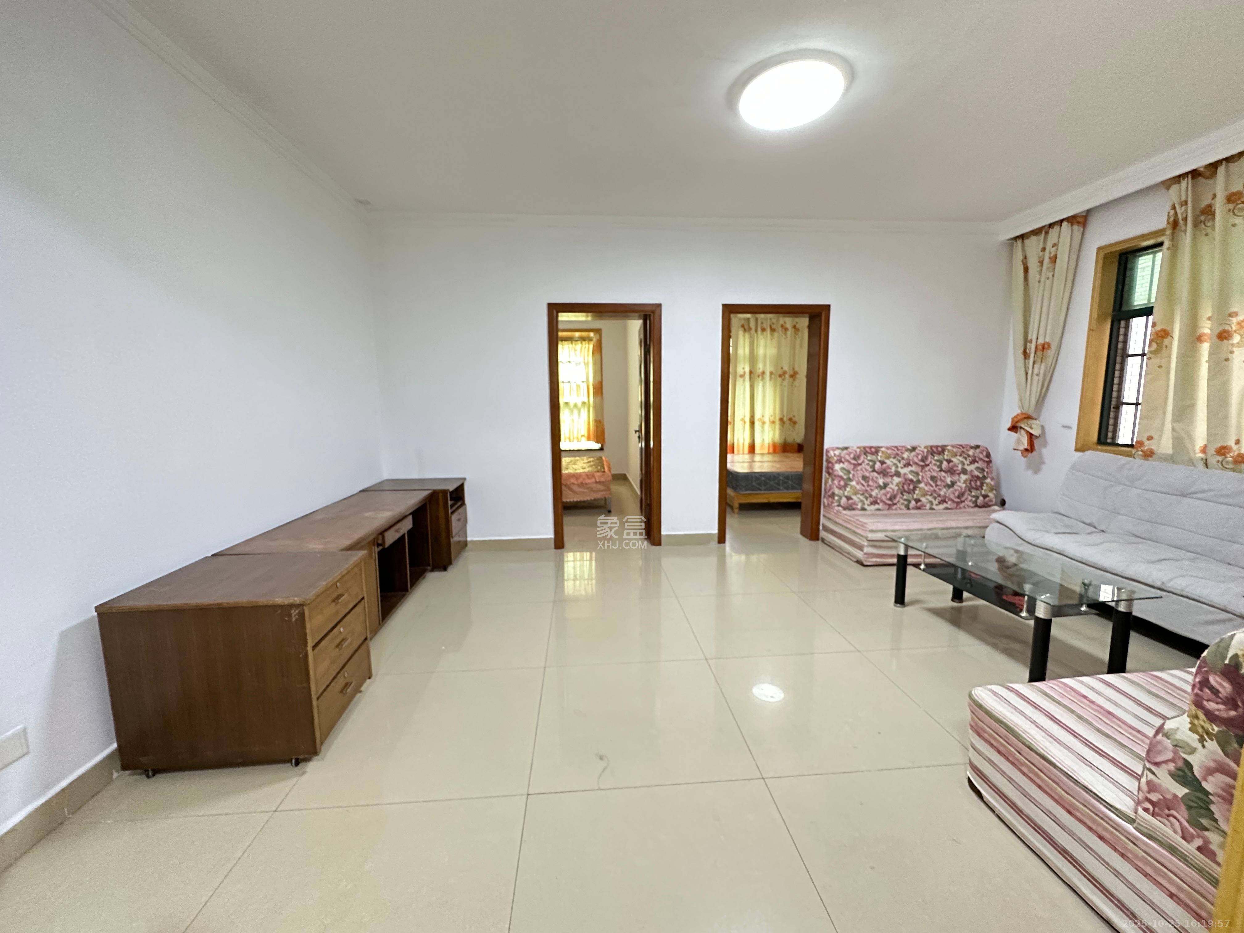 高桥财富大厦  3室1厅1卫    2100.0元/月 高桥财富大厦  3室1厅1卫    2100.0元/月室内图