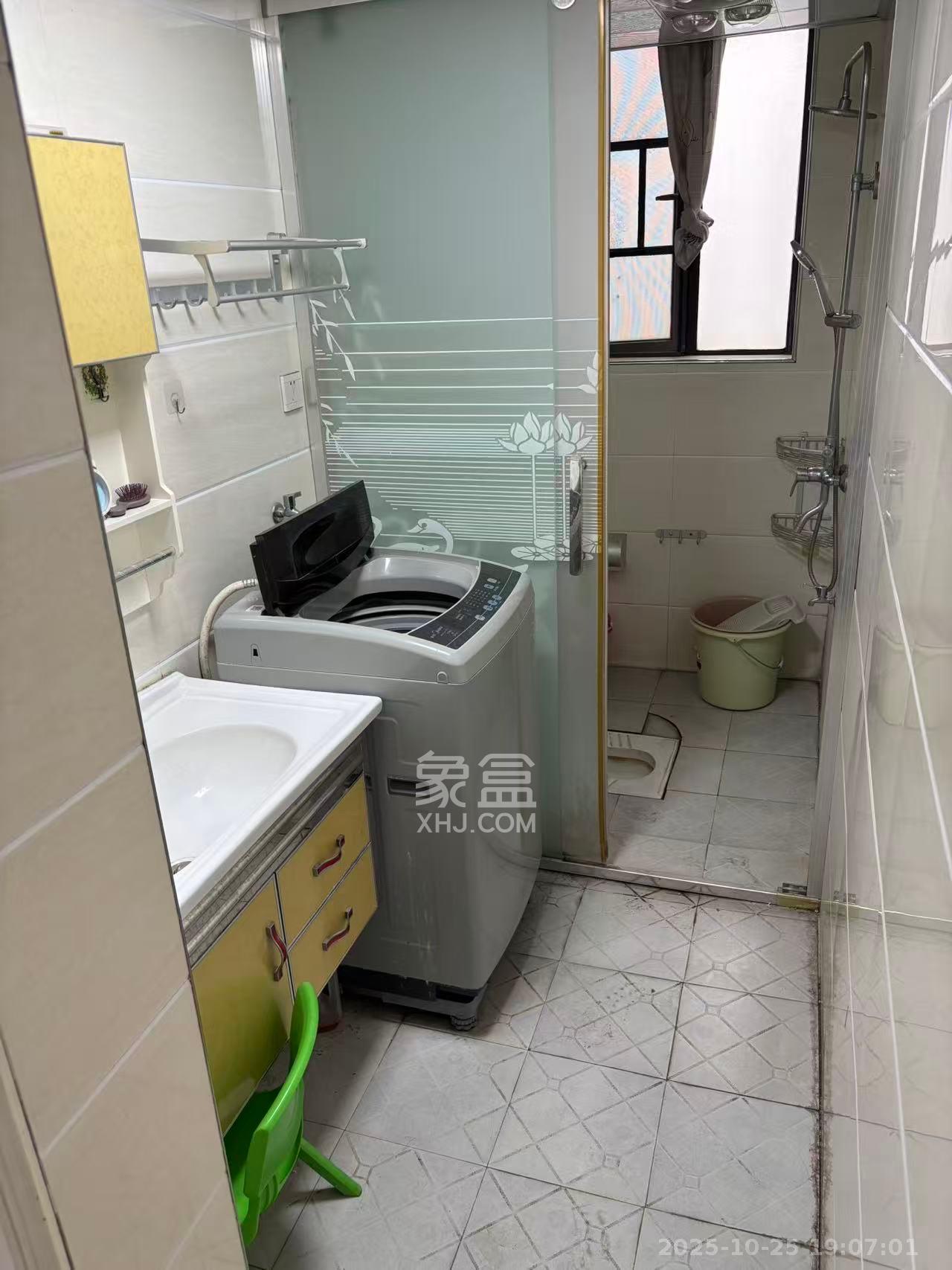 盛腾学林西岸  3室2厅1卫    1700.0元/月 盛腾学林西岸  3室2厅1卫    1700.0元/月室内图