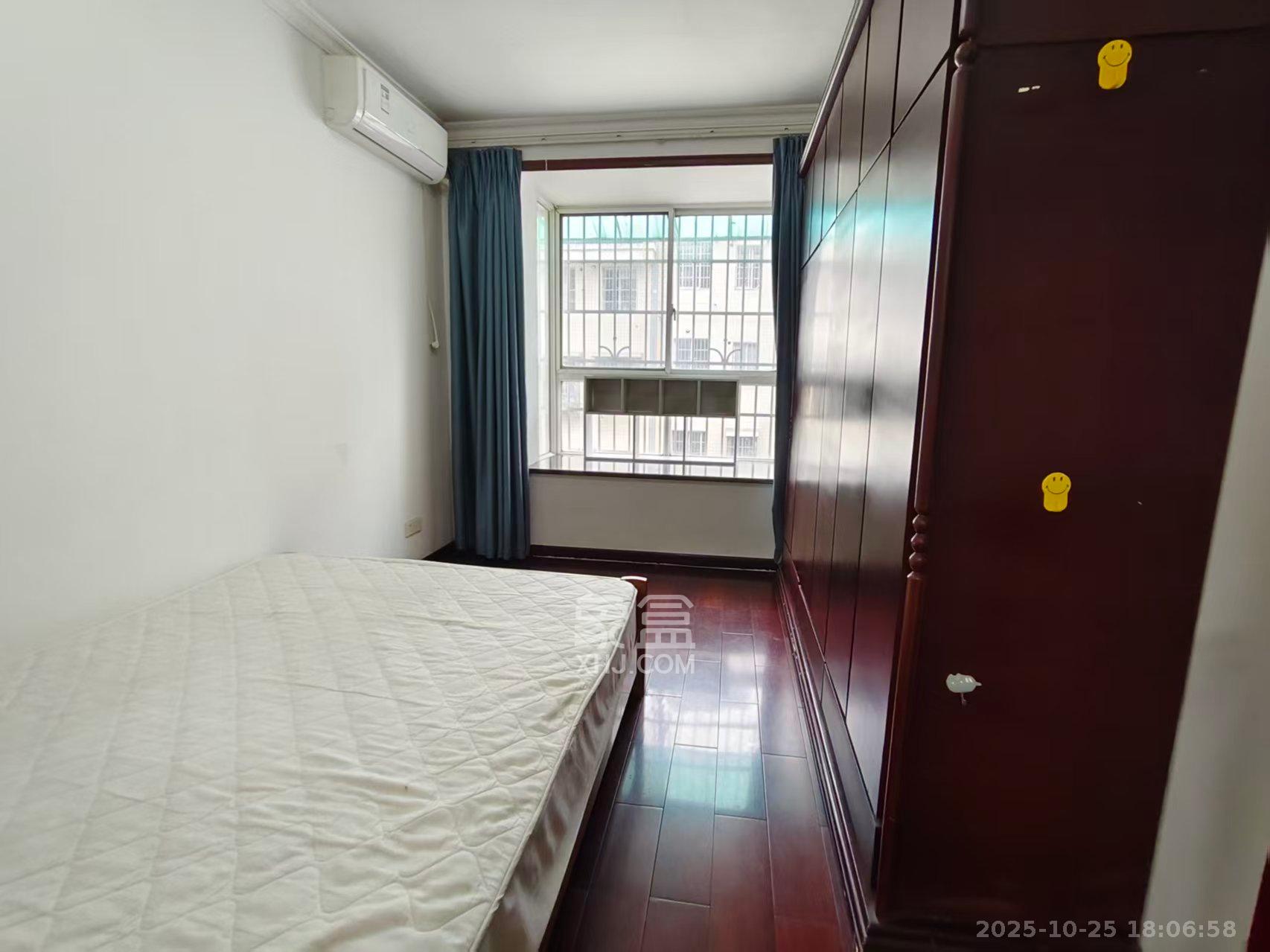 中星苑  2室2厅1卫    2200.0元/月室内图